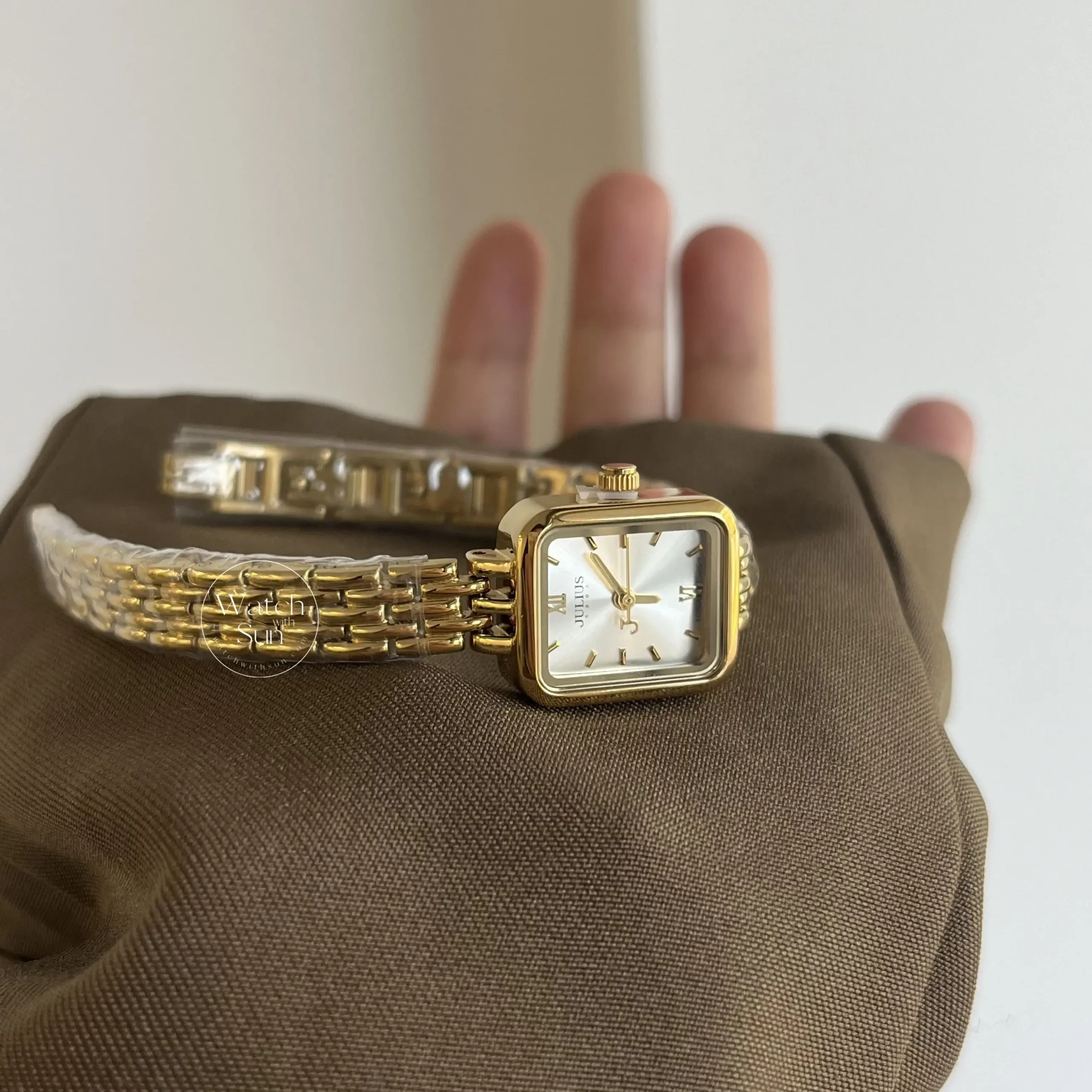 Classic Gold Women's Watch Square Face Watch for Women