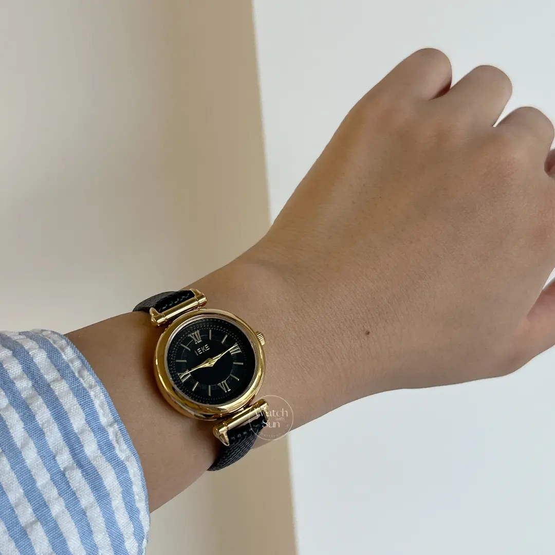 Minimalist Round Roman Numeral Dial Brown Leather Watch