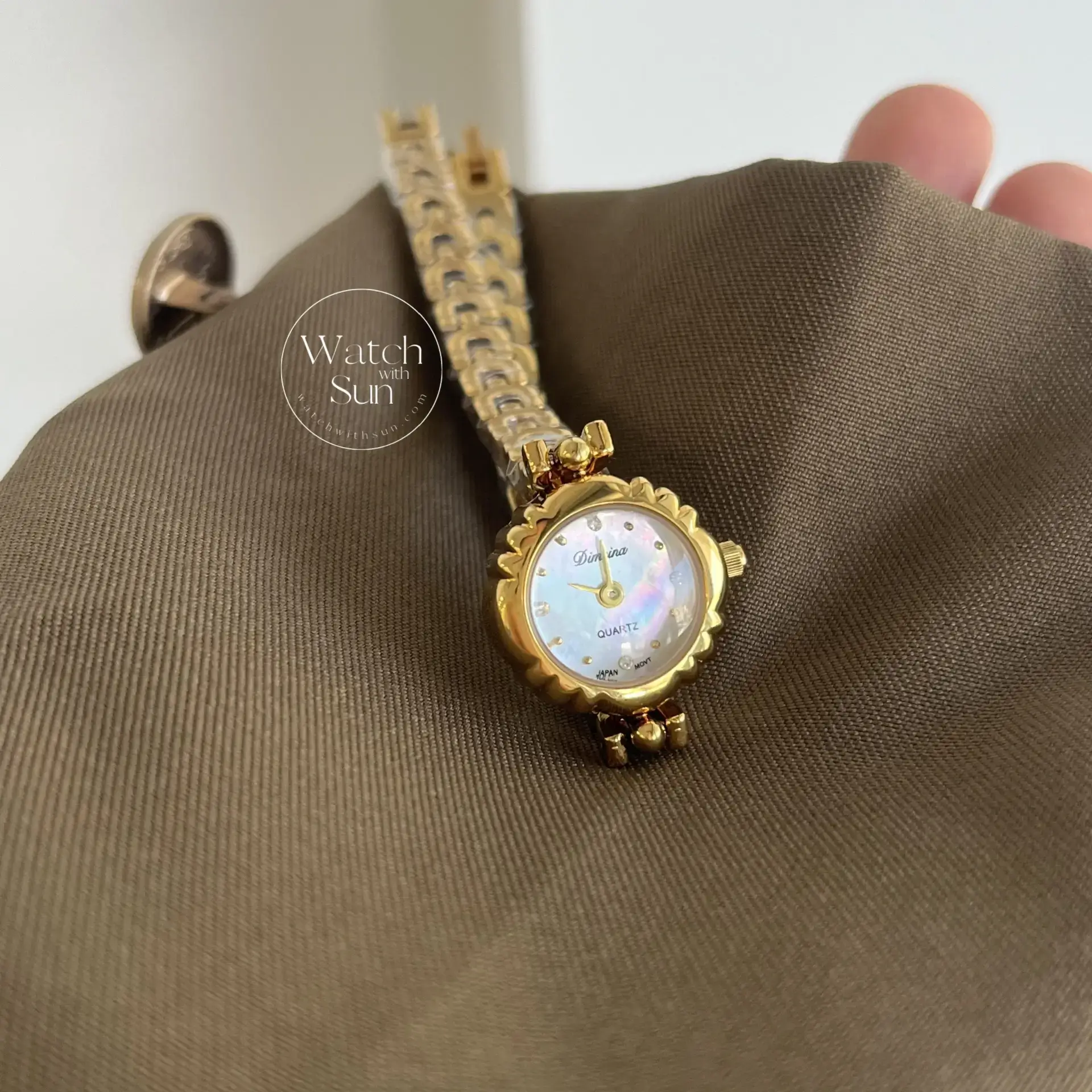 Vintage Inspired Small Face Dainty Gold Laides Watch