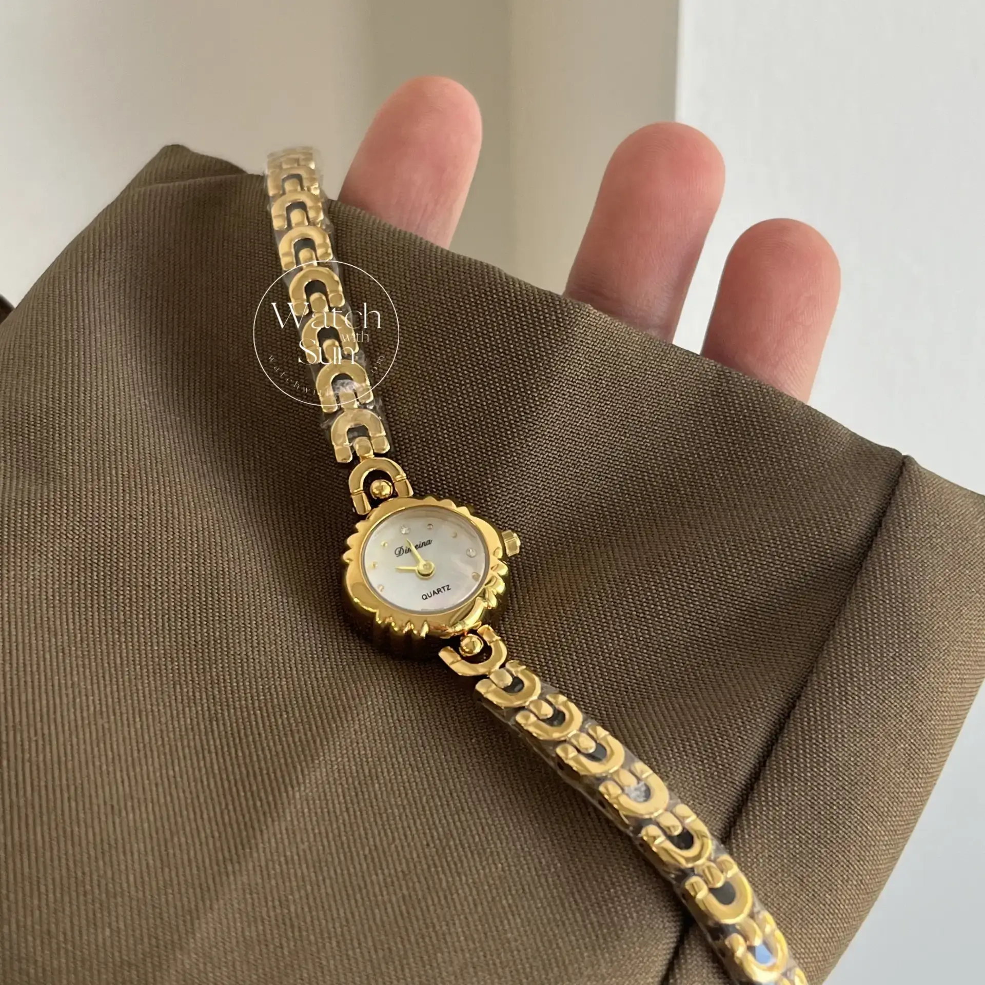 Vintage Inspired Small Face Dainty Gold Laides Watch