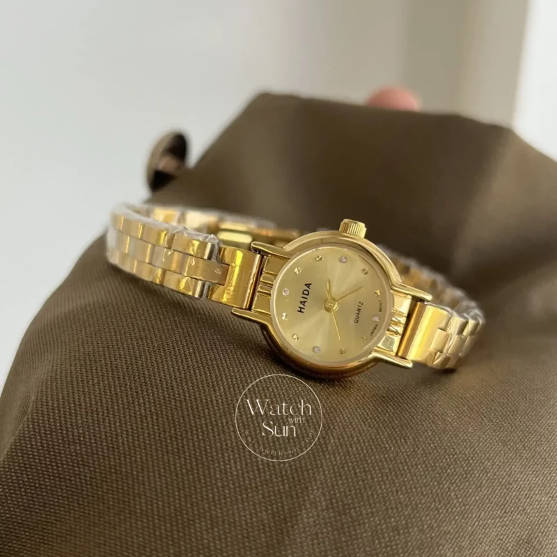 Vintage Round Face Dainty Gold Bracelet Laides Watch