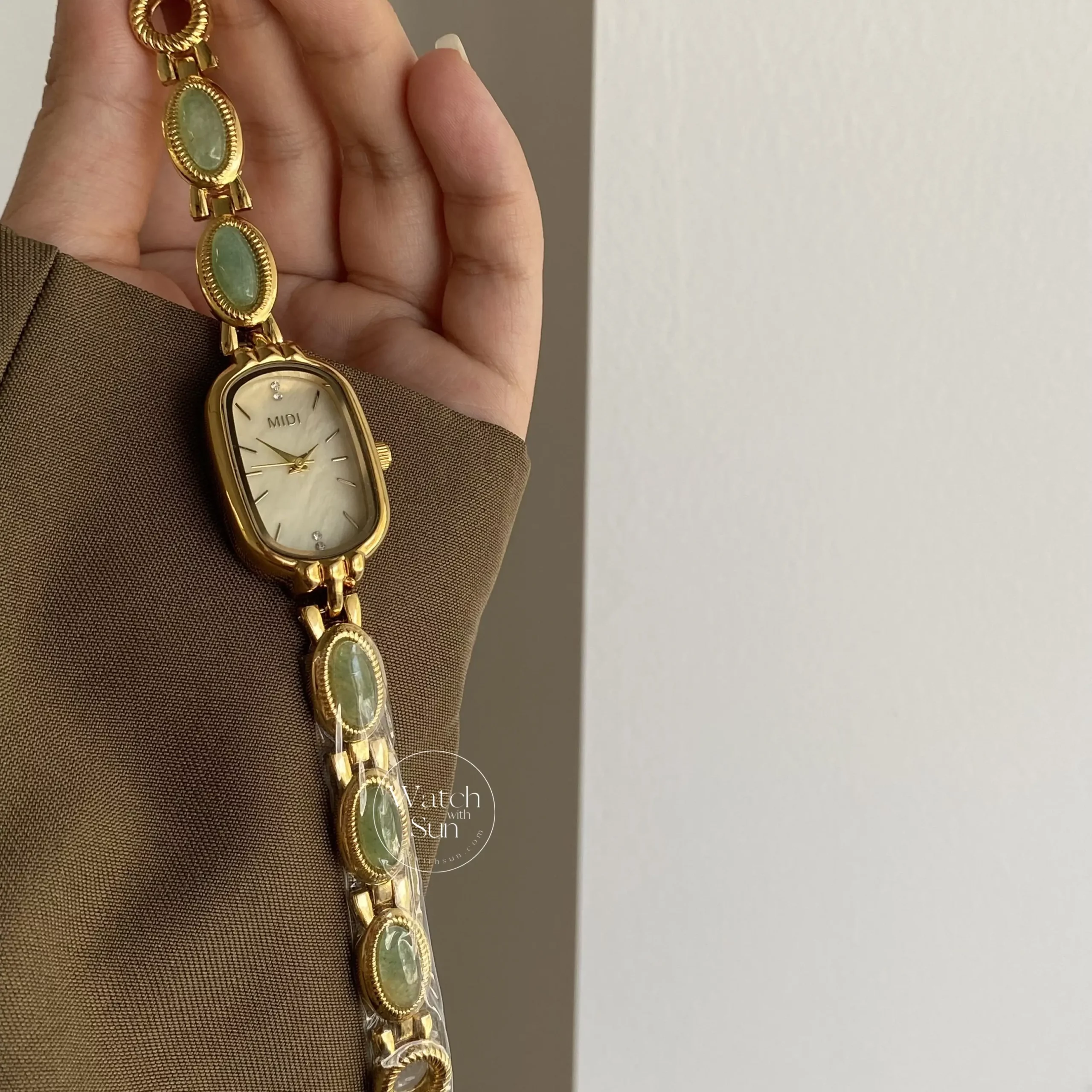 Beige Mother of Pearl Dial Watch Green Jade Bracelet Gemstone Watch for Women