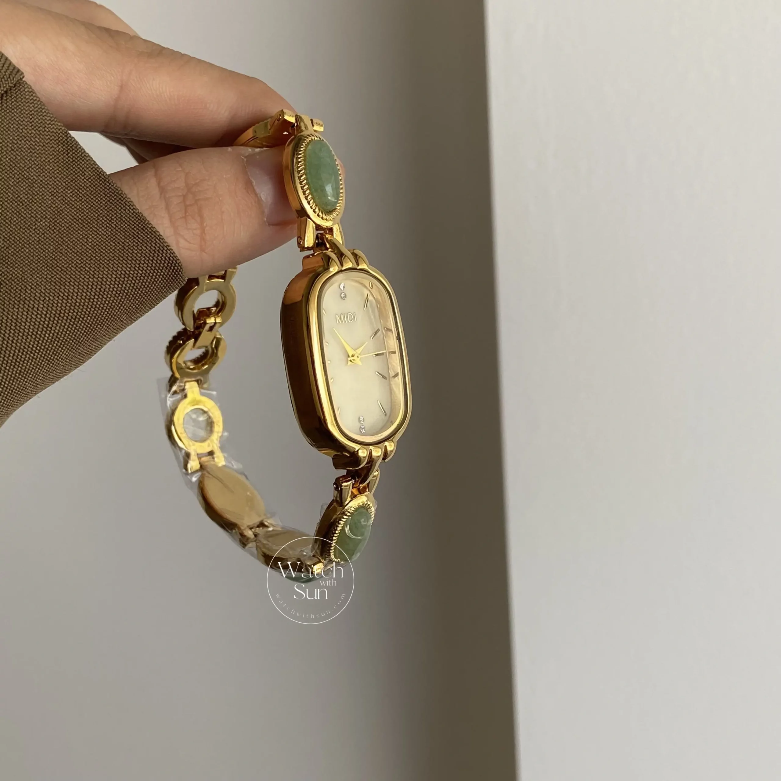 Beige Mother of Pearl Dial Watch Green Jade Bracelet Gemstone Watch for Women