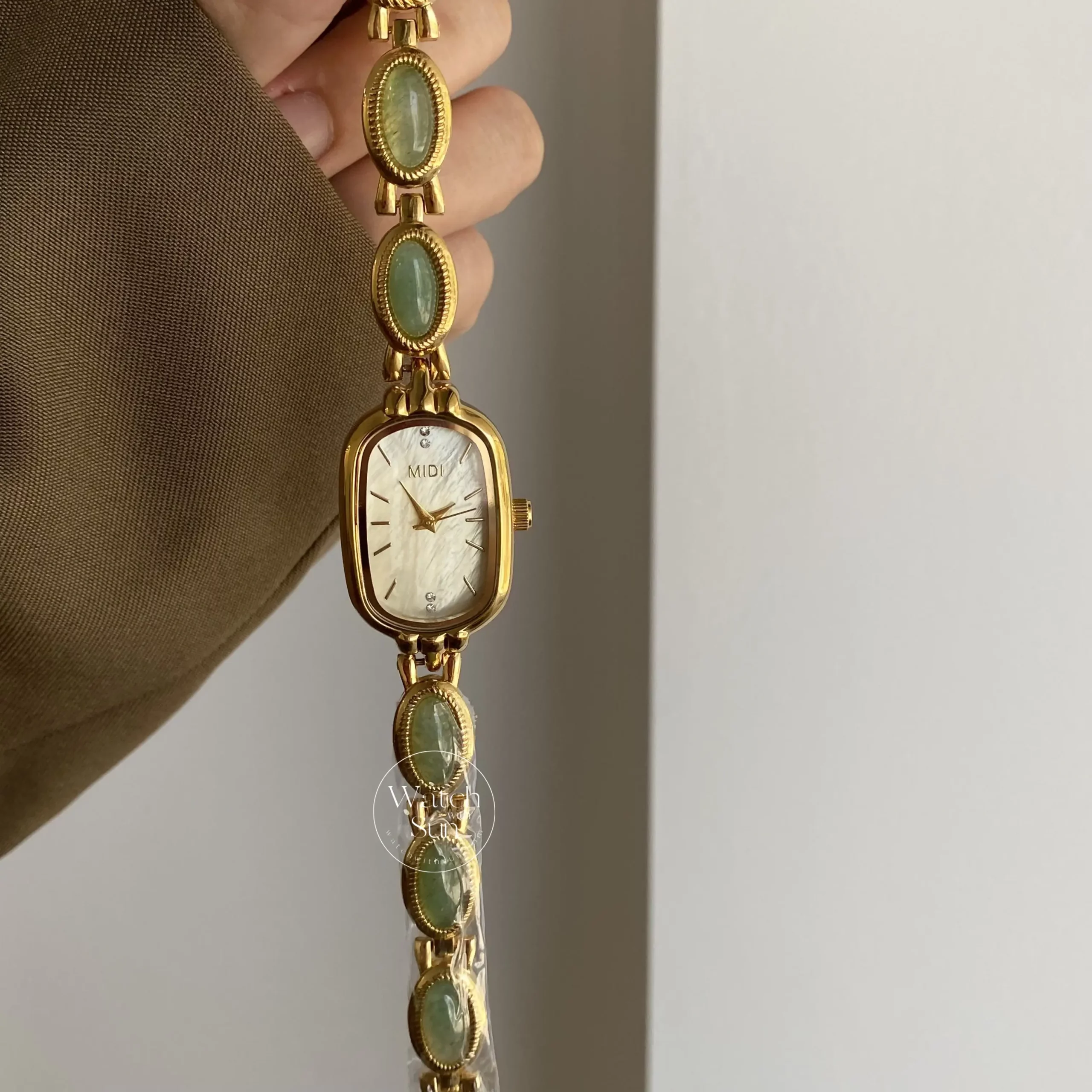 Beige Mother of Pearl Dial Watch Green Jade Bracelet Gemstone Watch for Women