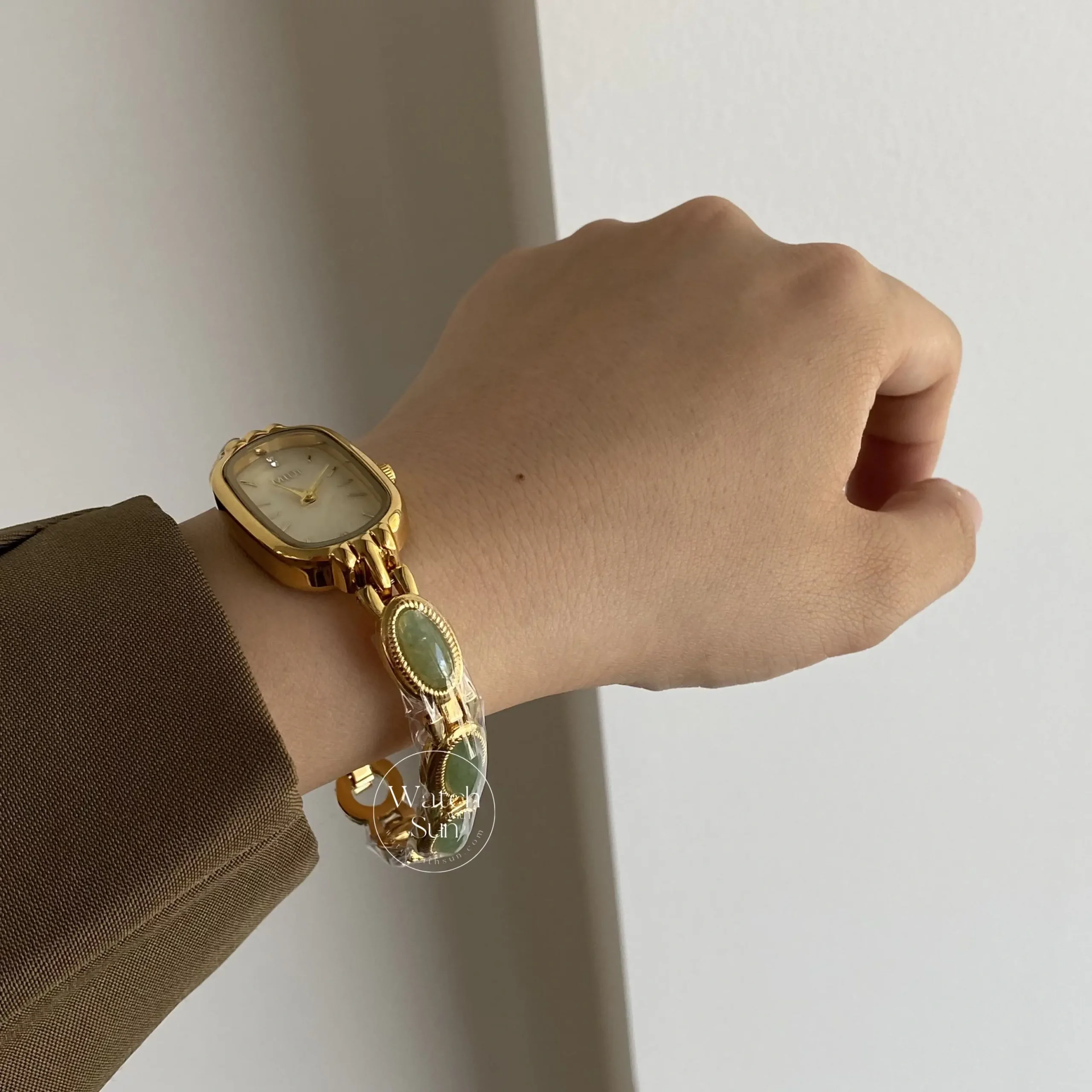 Beige Mother of Pearl Dial Watch Green Jade Bracelet Gemstone Watch for Women