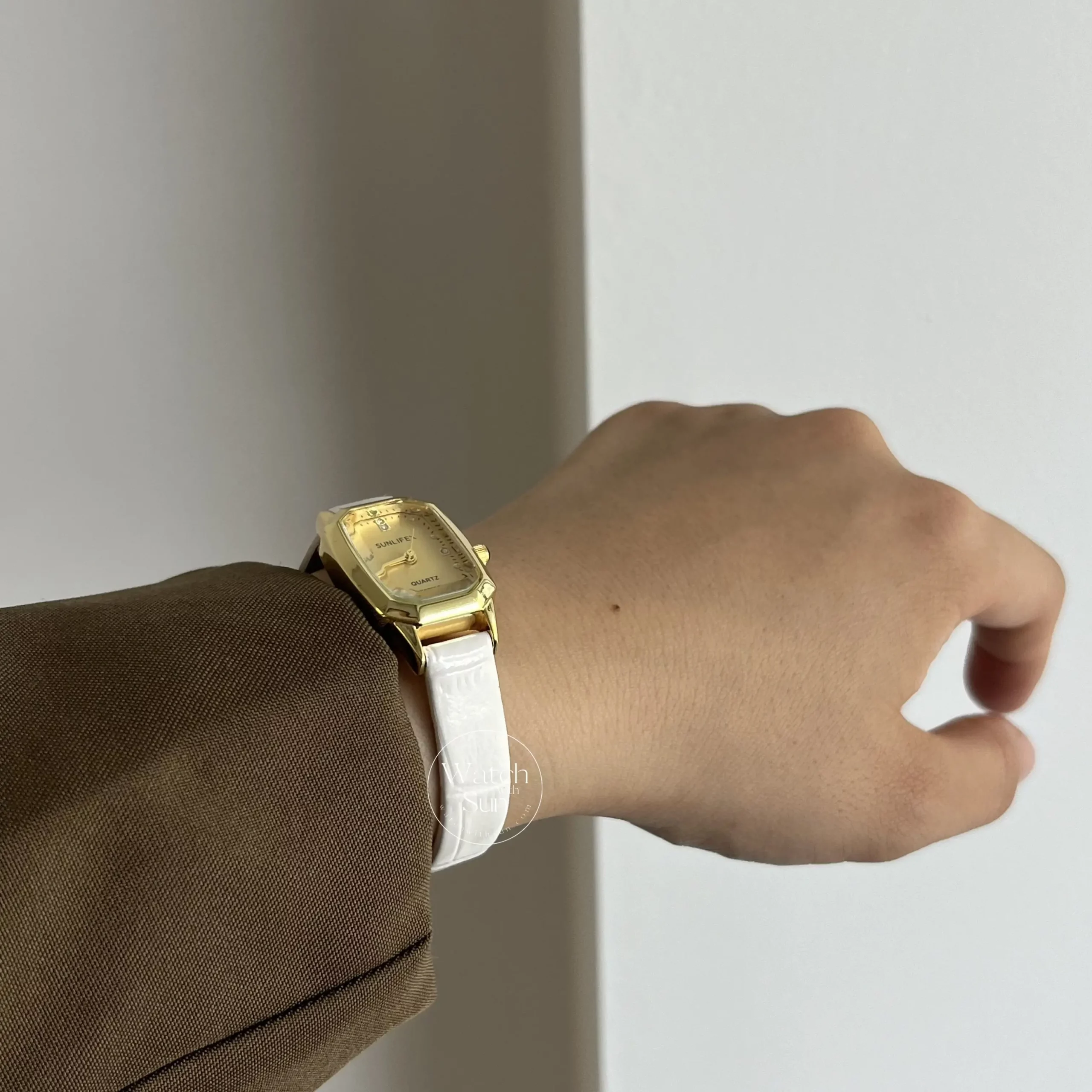 Dainty Gold Ladies Leather Strap Watches for Women