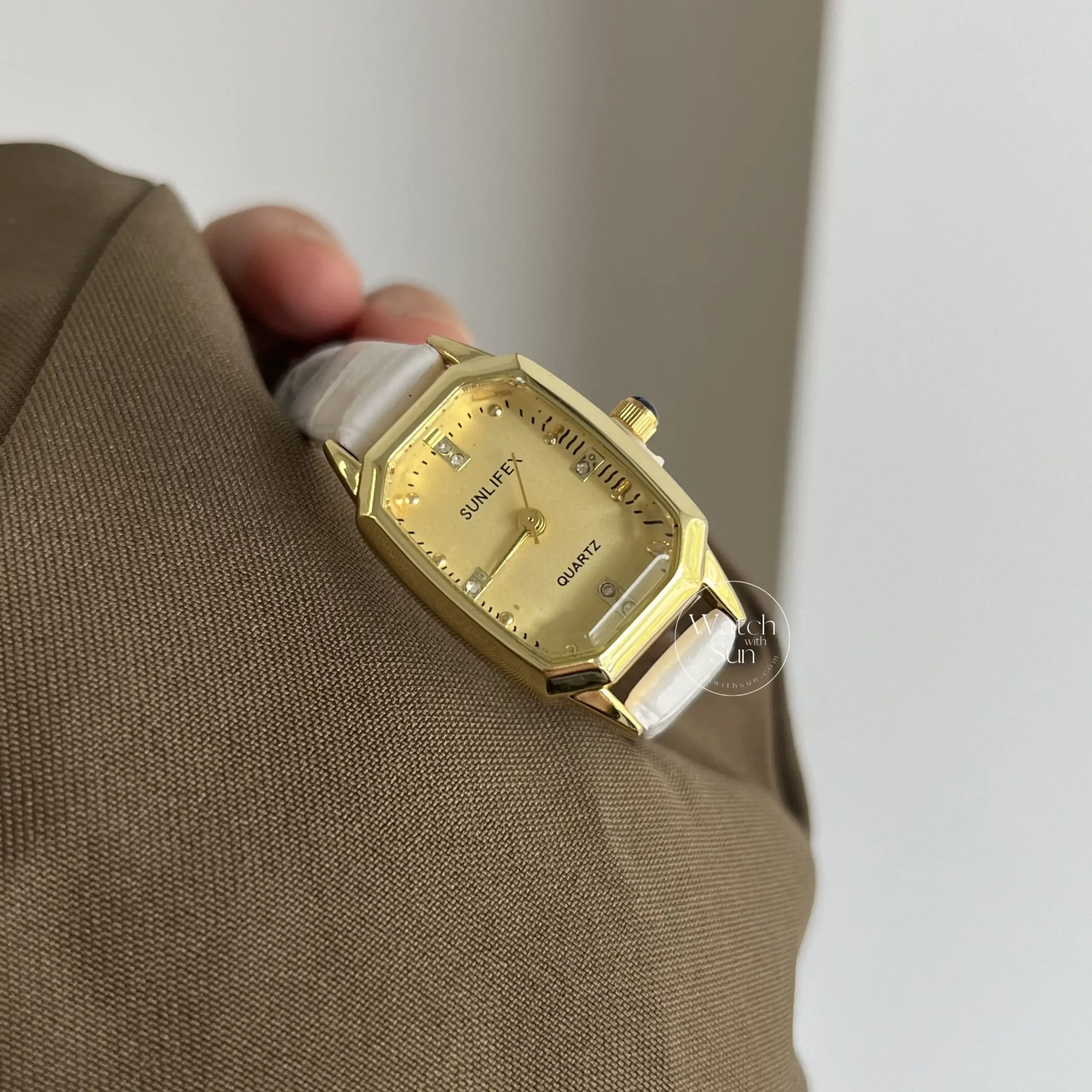 Dainty Gold Ladies Leather Strap Watches for Women