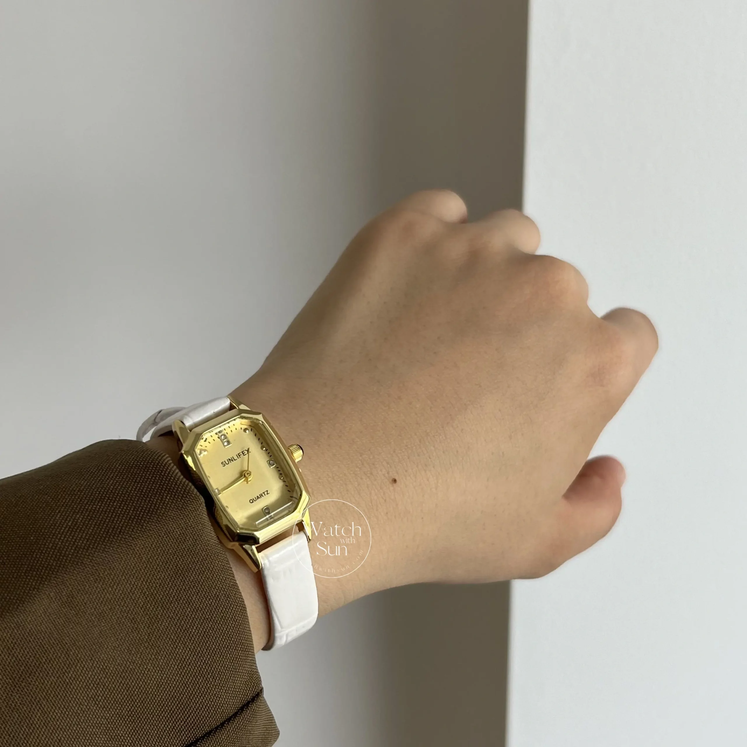 Dainty Gold Ladies Leather Strap Watches for Women