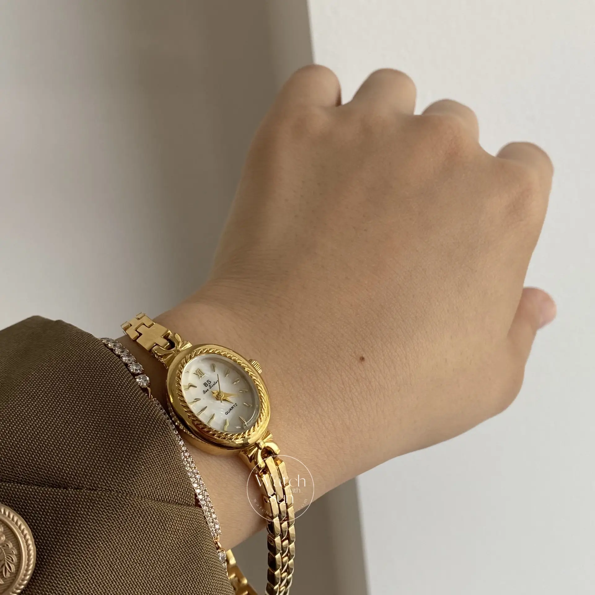 Small Face Gold Oval Watch Mother of Pearl Women’s Watch