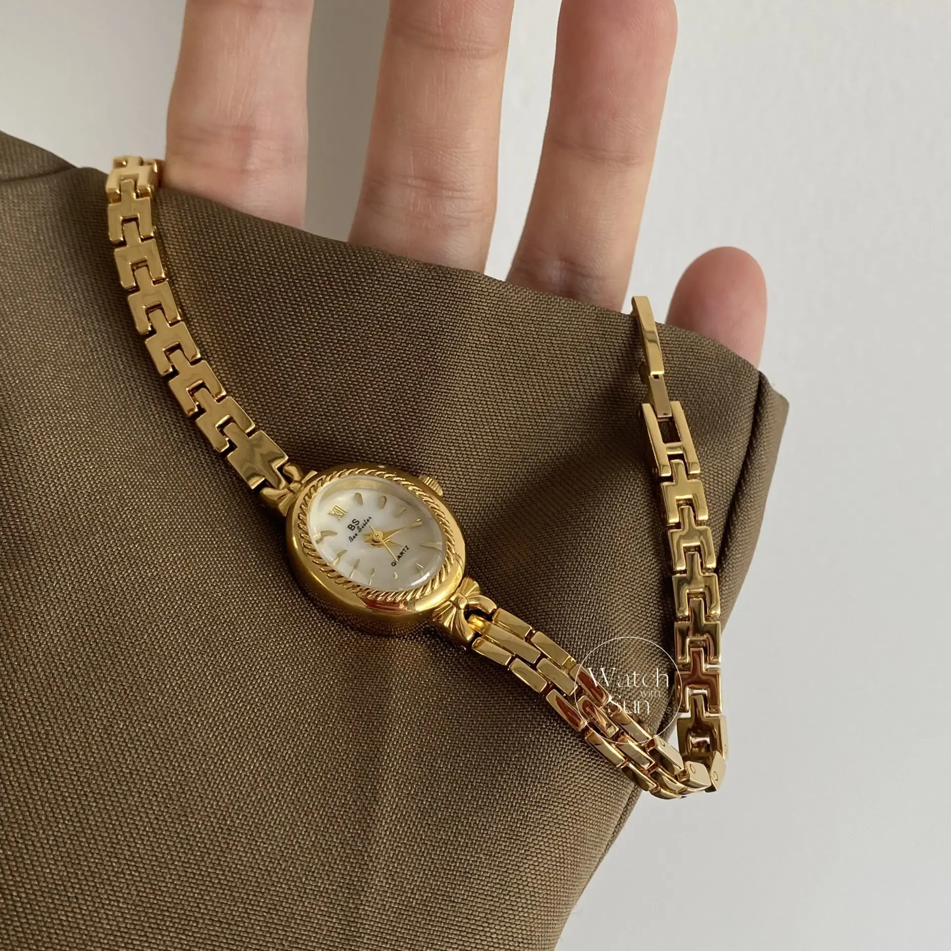 Small Face Gold Oval Watch Mother of Pearl Women’s Watch