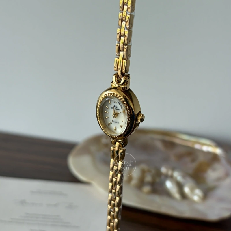 Small Face Gold Oval Watch Mother of Pearl Women’s Watch
