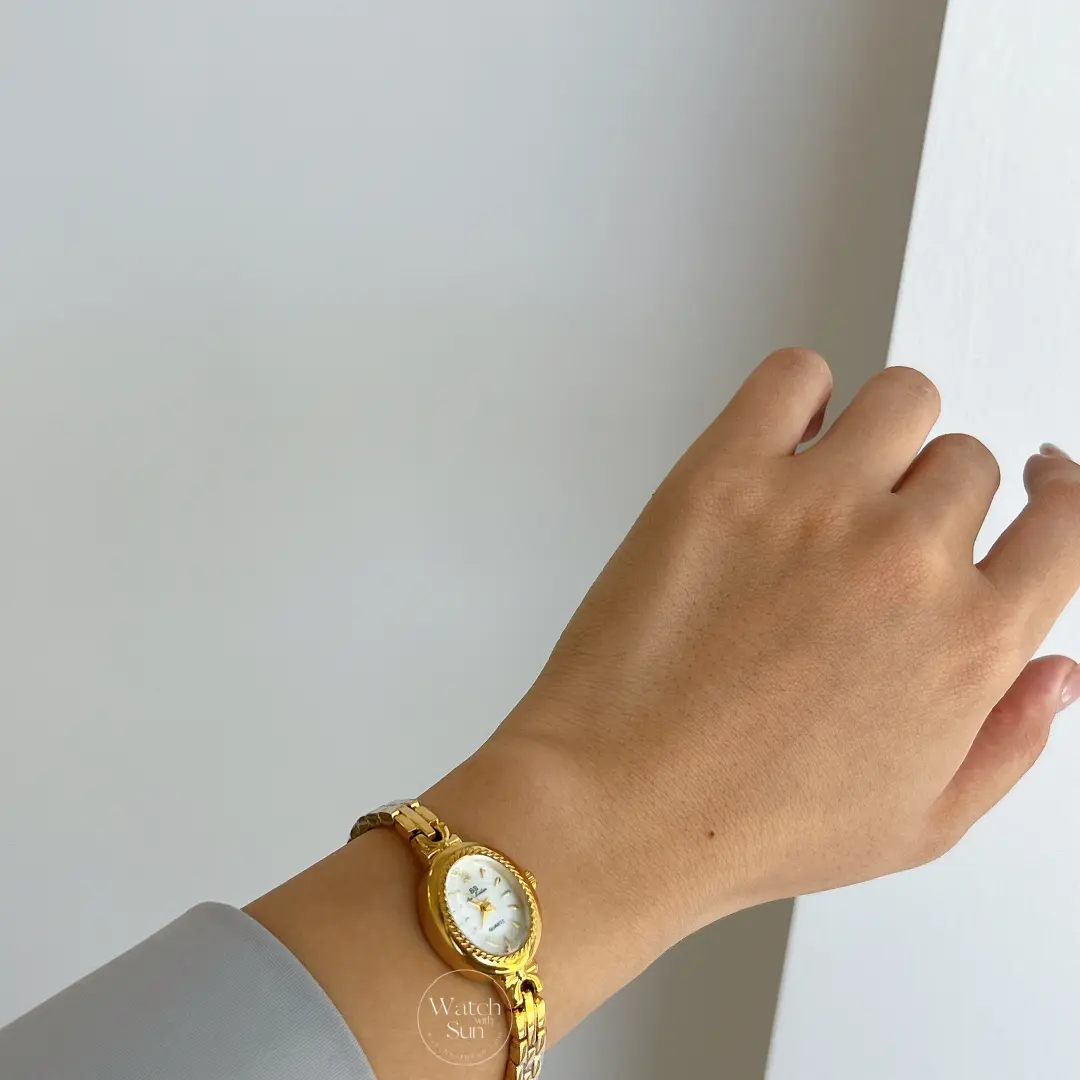 Small Face Gold Oval Watch Mother of Pearl Women’s Watch