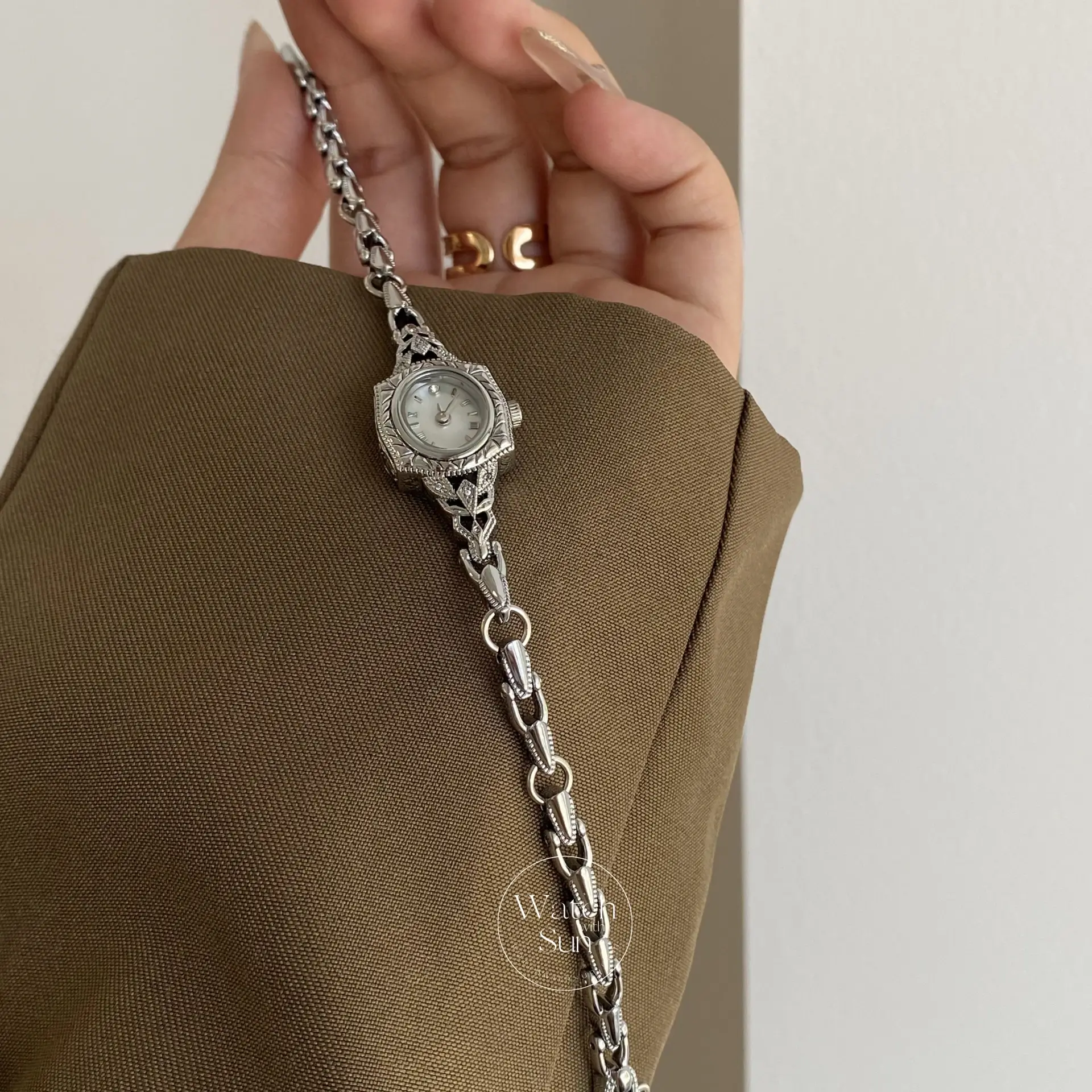 Vintage Mother of Pearl Silver Small Face Watch for Women