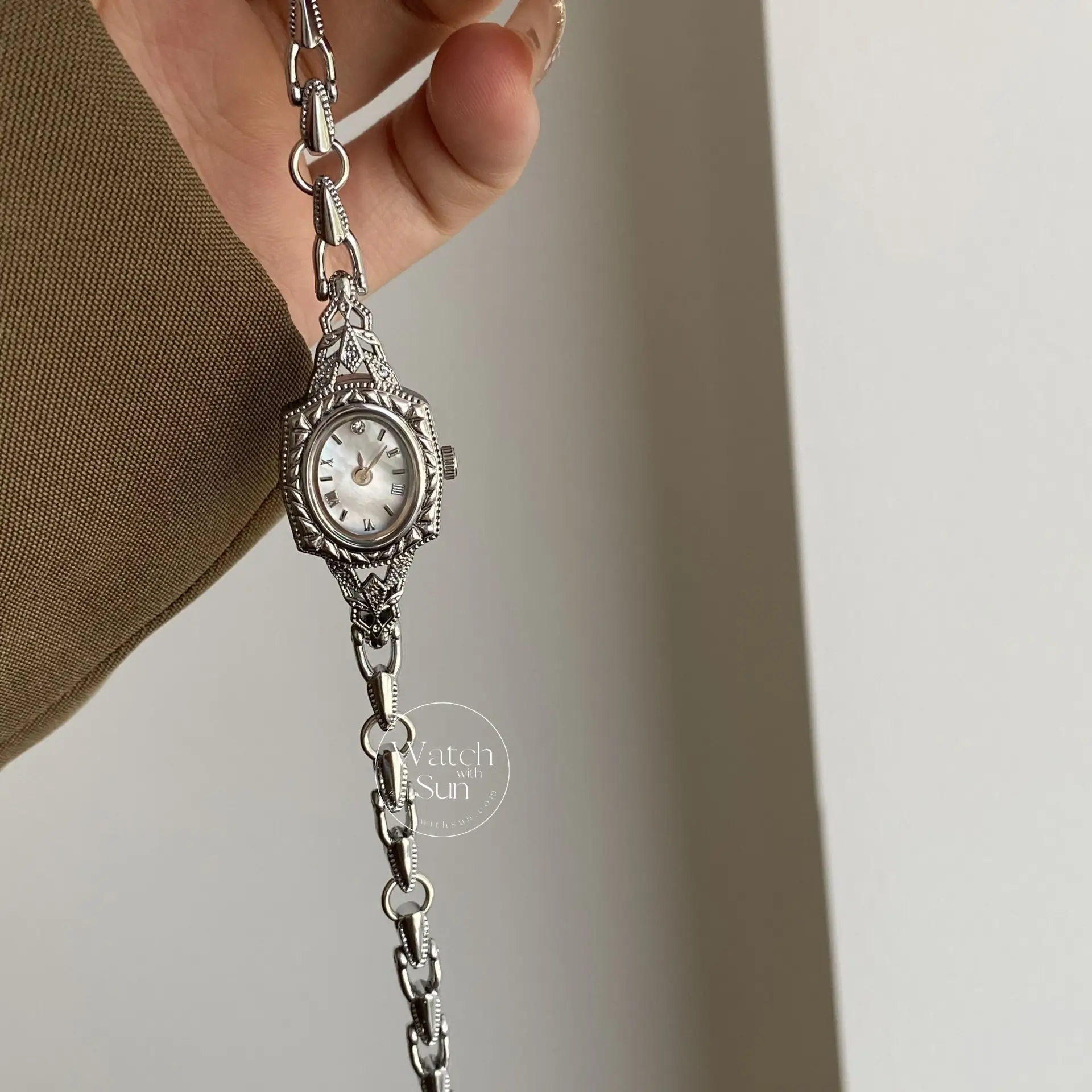 Vintage Mother of Pearl Silver Small Face Watch for Women