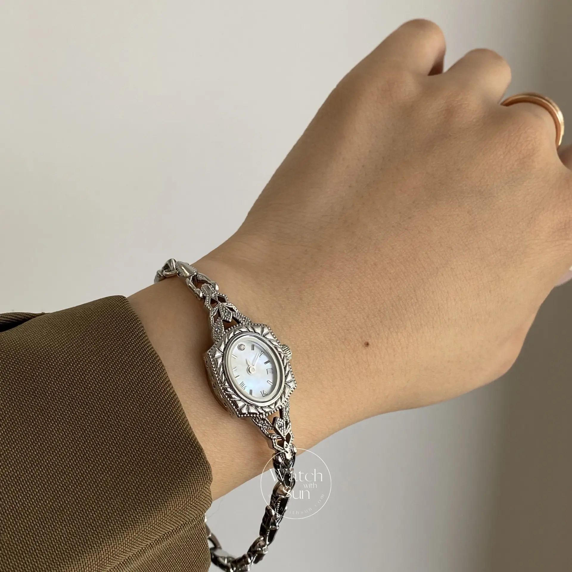 Vintage Mother of Pearl Silver Small Face Watch for Women