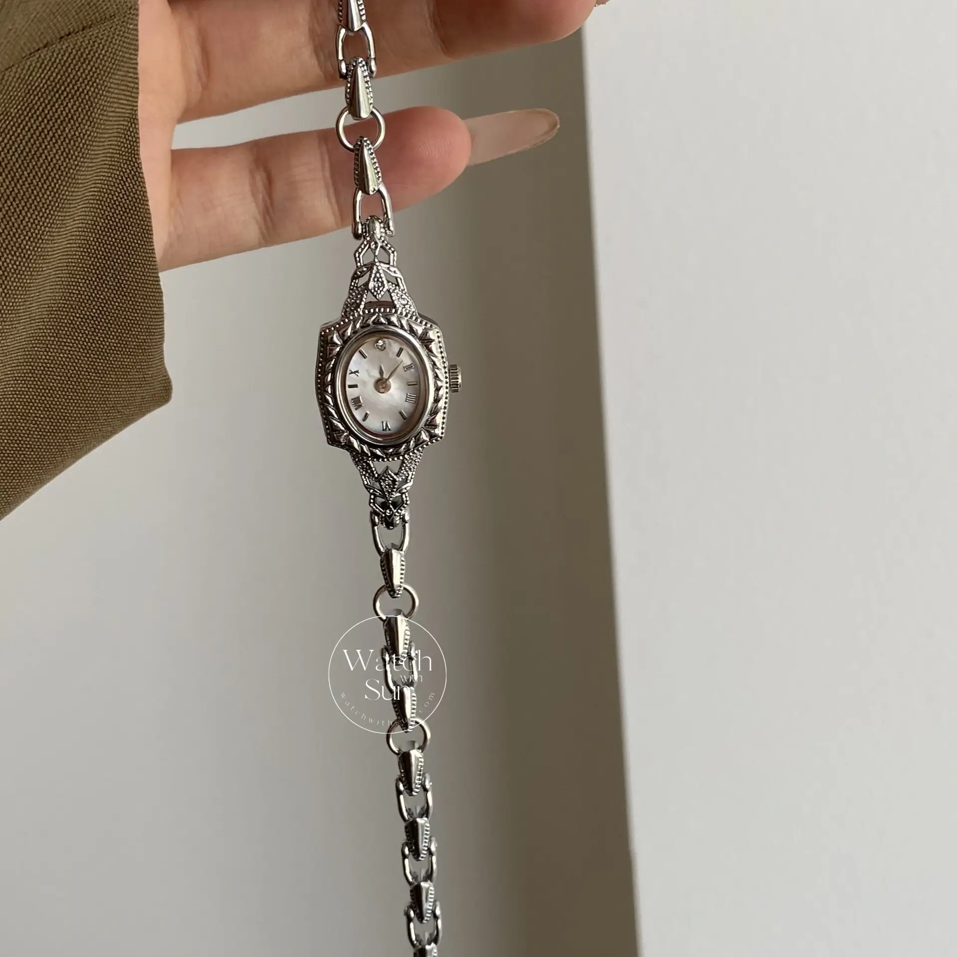 Vintage Mother of Pearl Silver Small Face Watch for Women