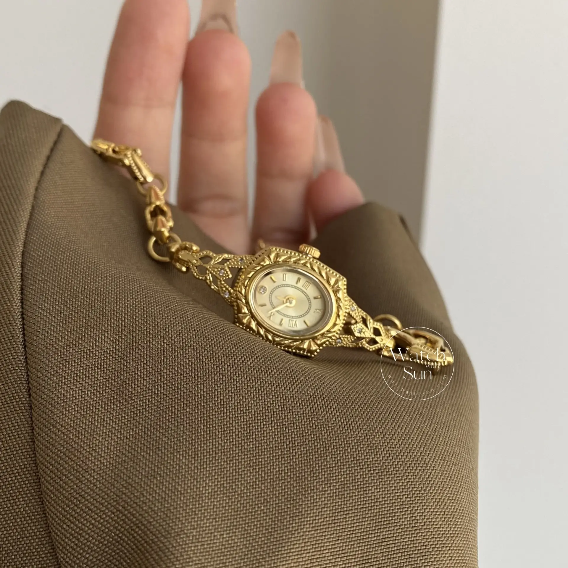 Vintage Gold Watches for Women Mother of Pearl Dial Watches