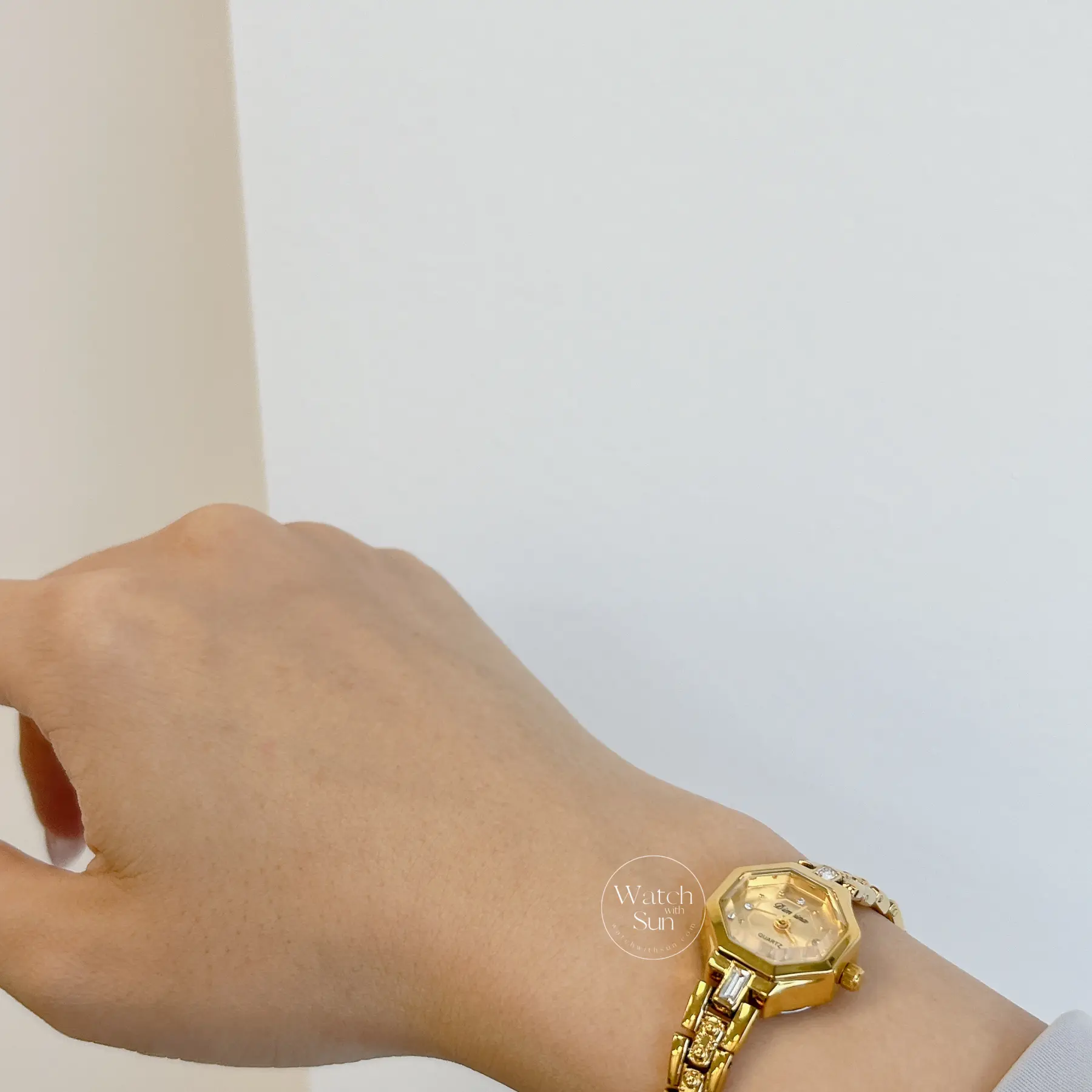 Small Face Gold Octagon Dial Watch for Women