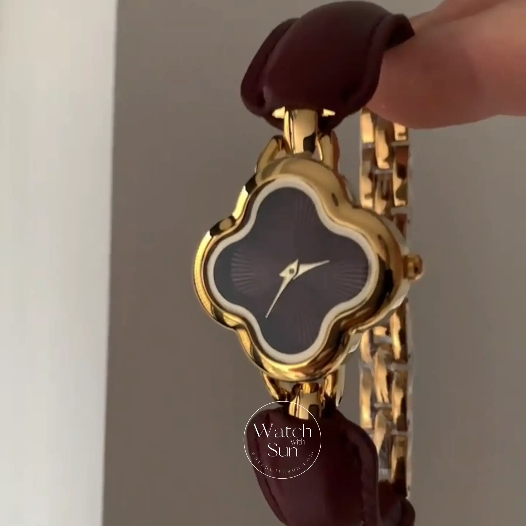 Four Clover Classic Red Genuine Leather Watch for Women