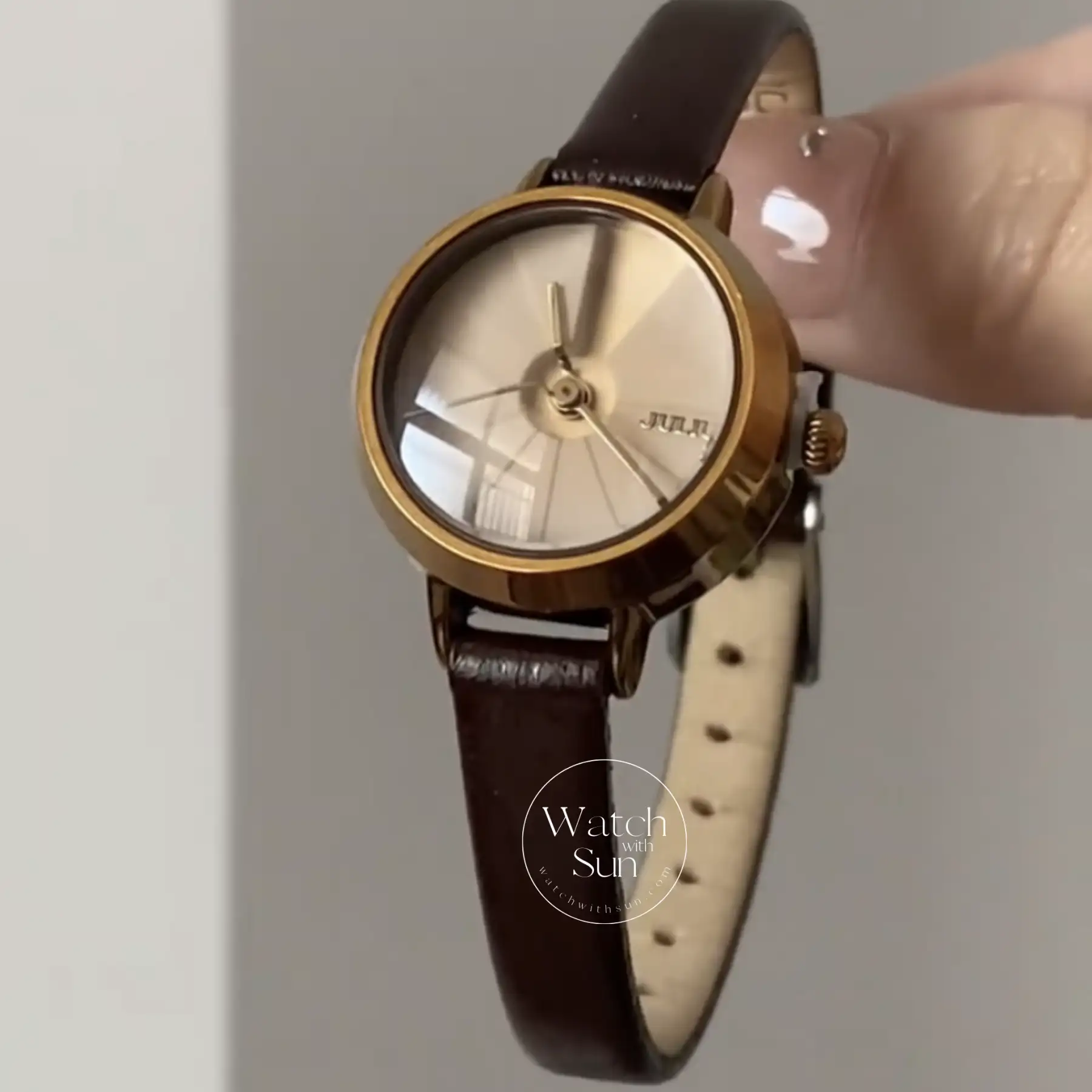 Minimalist Style Brown Round Leather Watch for Women