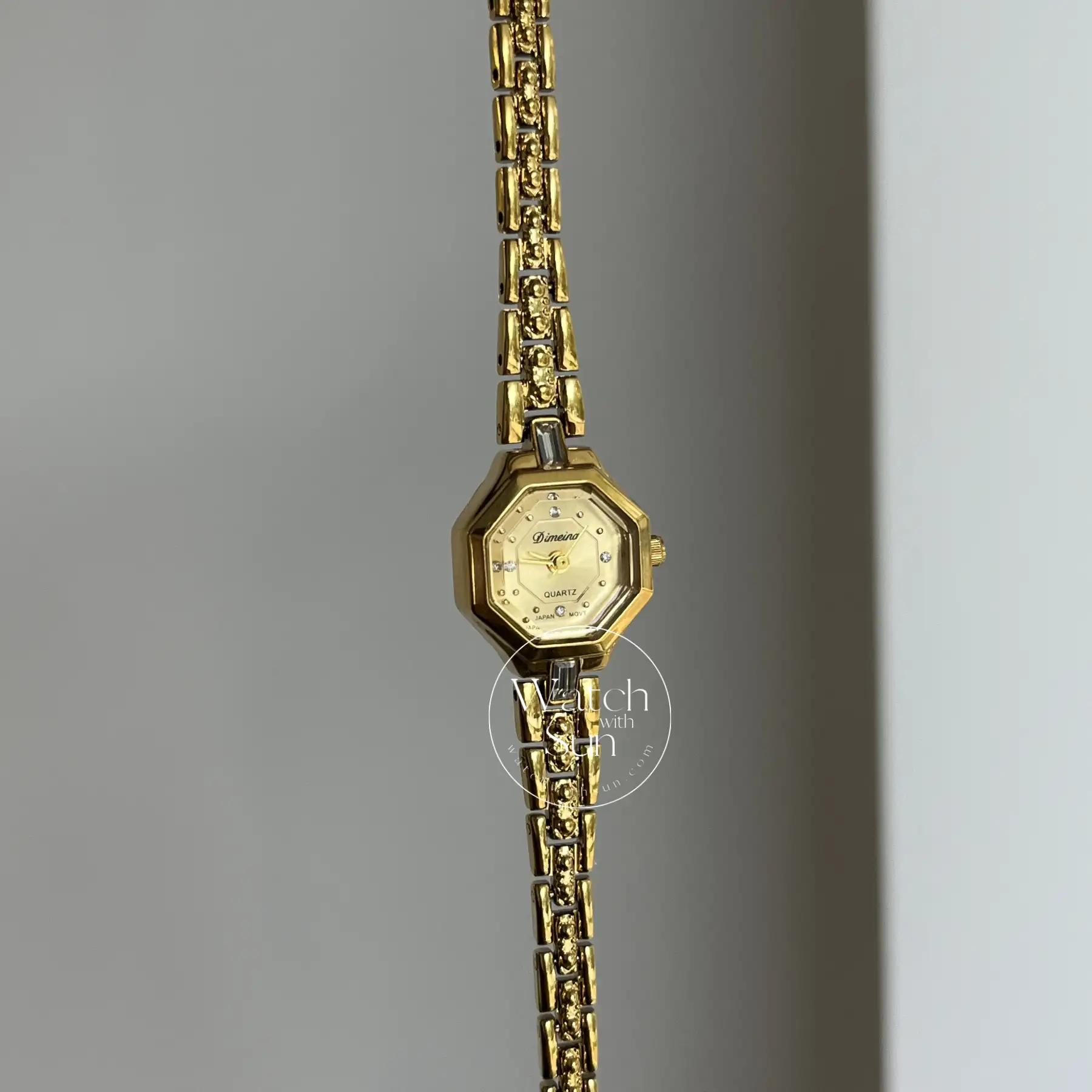 Small Face Gold Octagon Dial Watch for Women