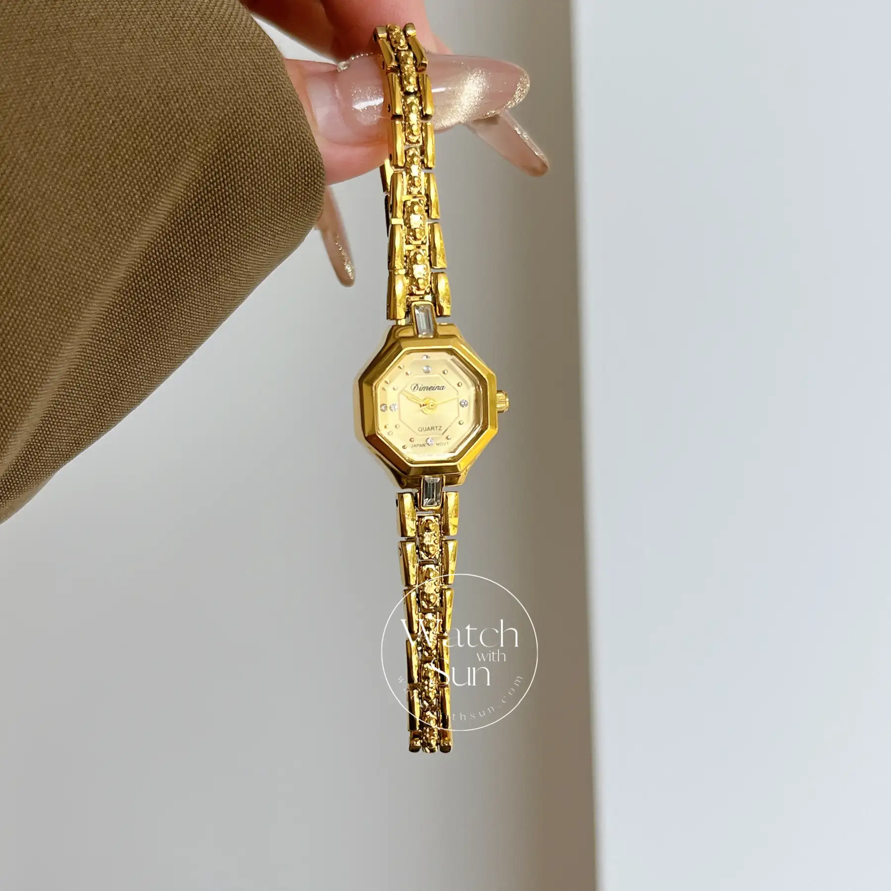 Small Face Gold Octagon Dial Watch for Women