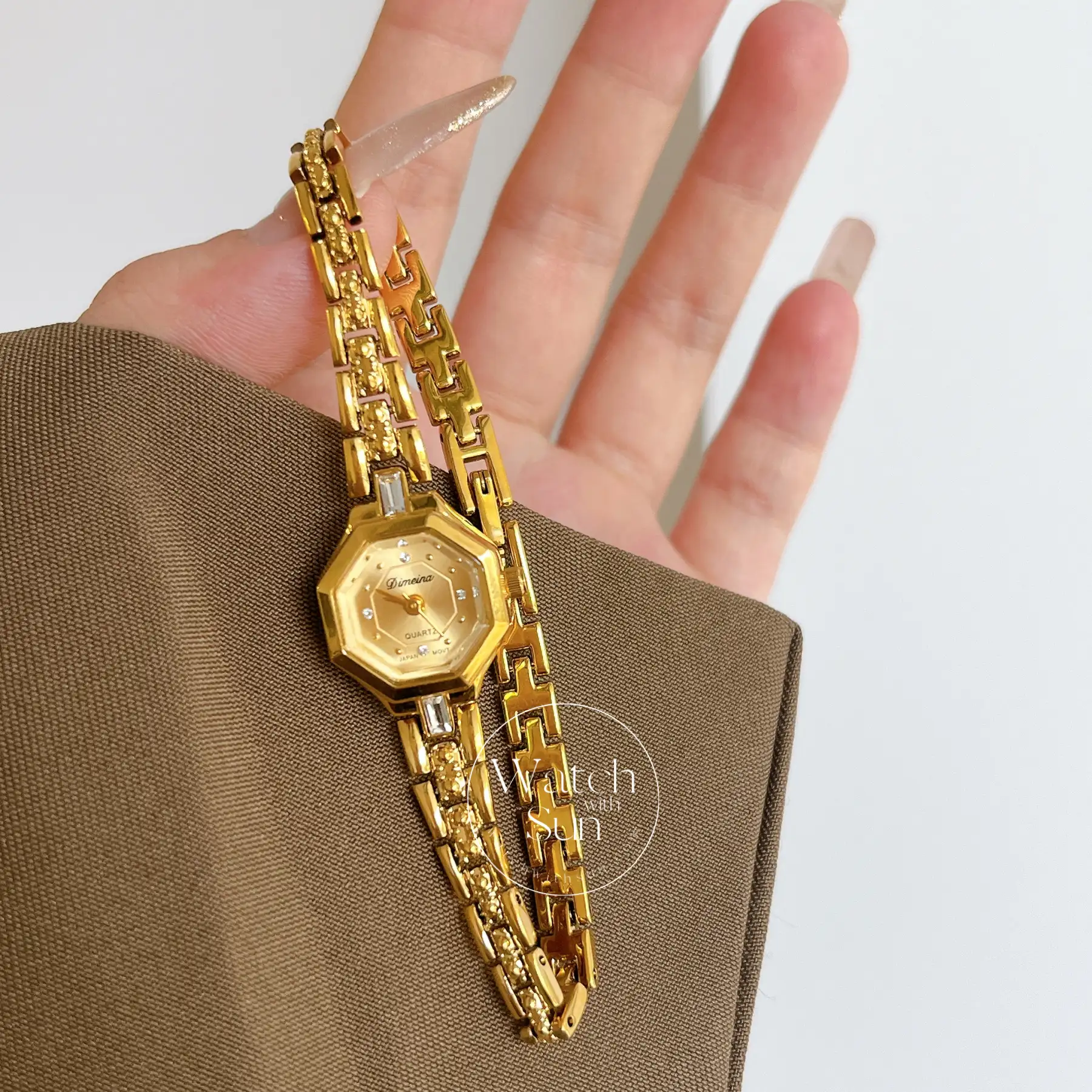 Small Face Gold Octagon Dial Watch for Women