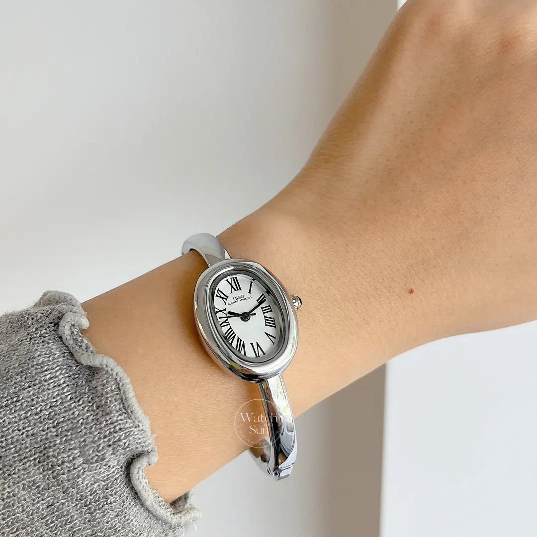 Vintage Gold Oval Watch Roman Numeral Dial Bangle Watch for Women