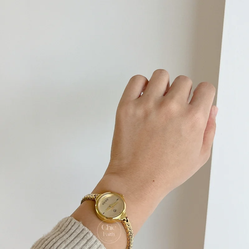Chic Gold Round Face Ladies Watch Dainty Thin Bracelet Watch for Women