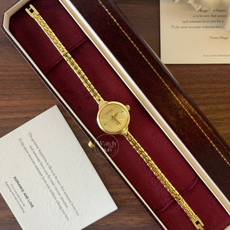 N662-3 Chic Gold Round Face Ladies Watch Dainty Thin Bracelet Watch for Women