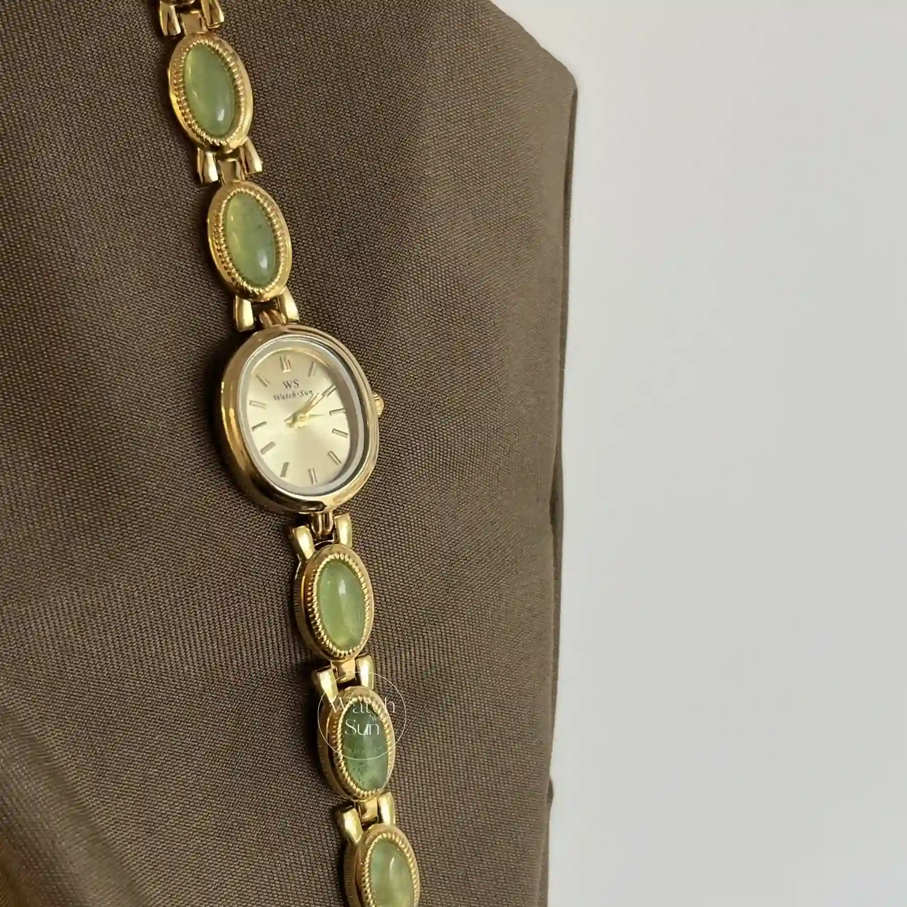 Vintage Style Green Jade Stone Bracelet Watch for Women