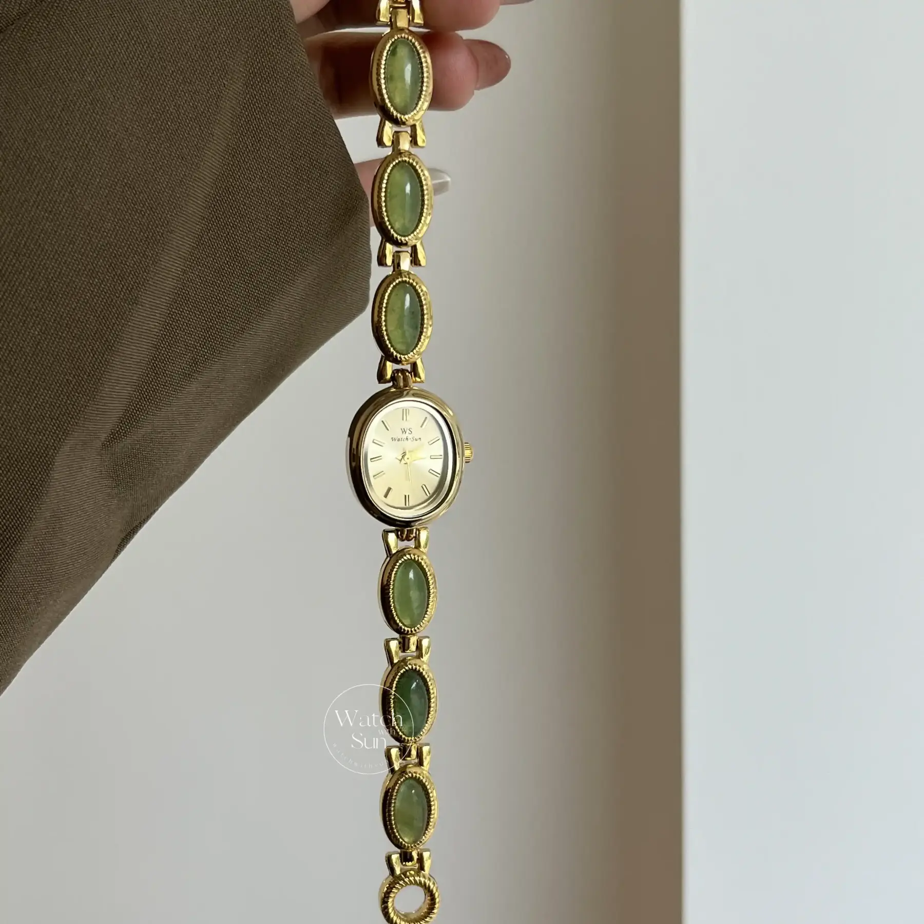 Vintage Style Green Jade Stone Bracelet Watch for Women