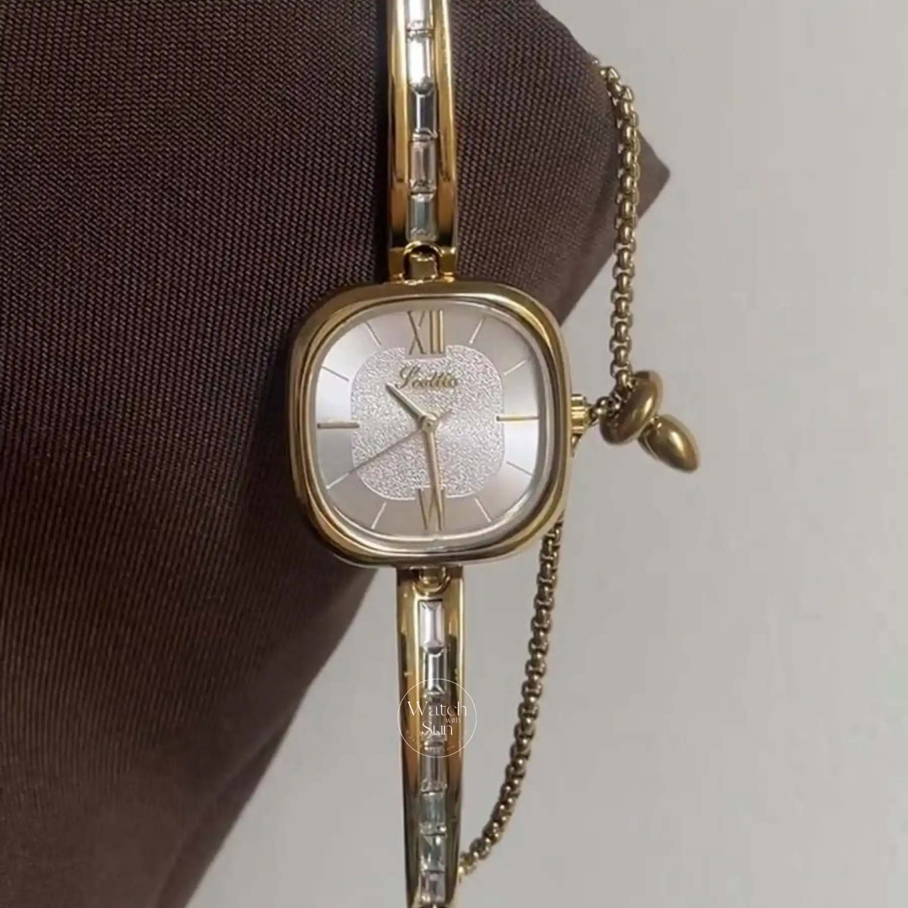 Square Face Silver-toned Dial Watch for Women