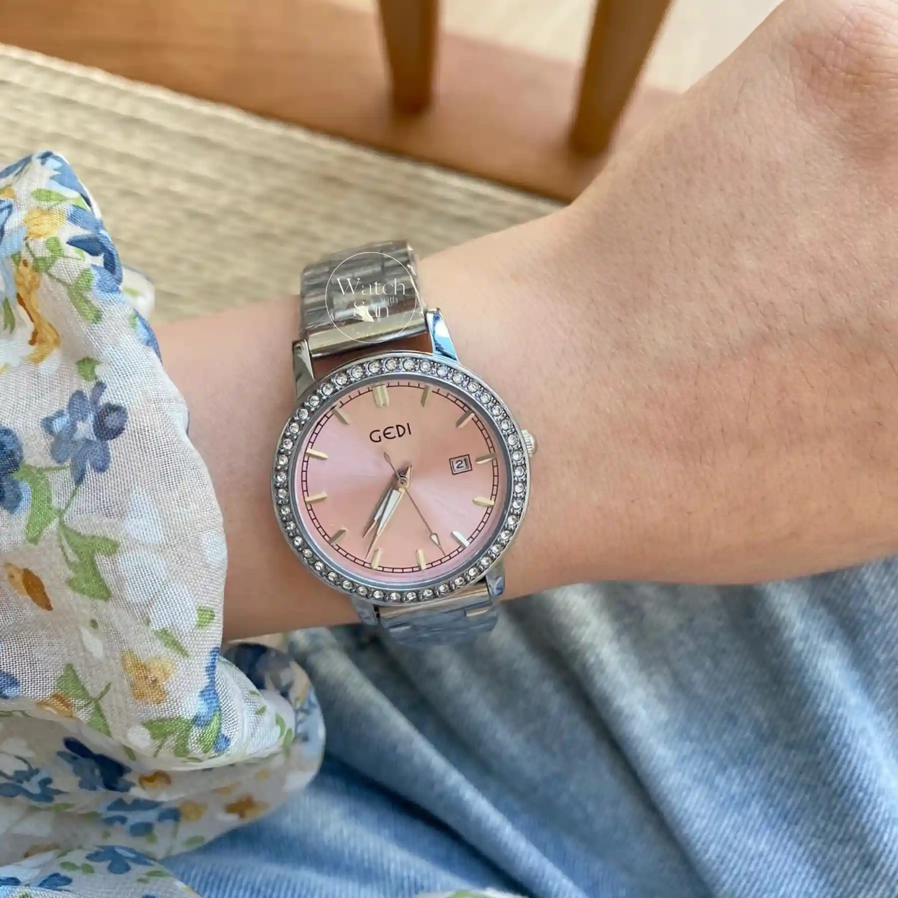 Minimalist Style Blue Round Leather Watch for Women