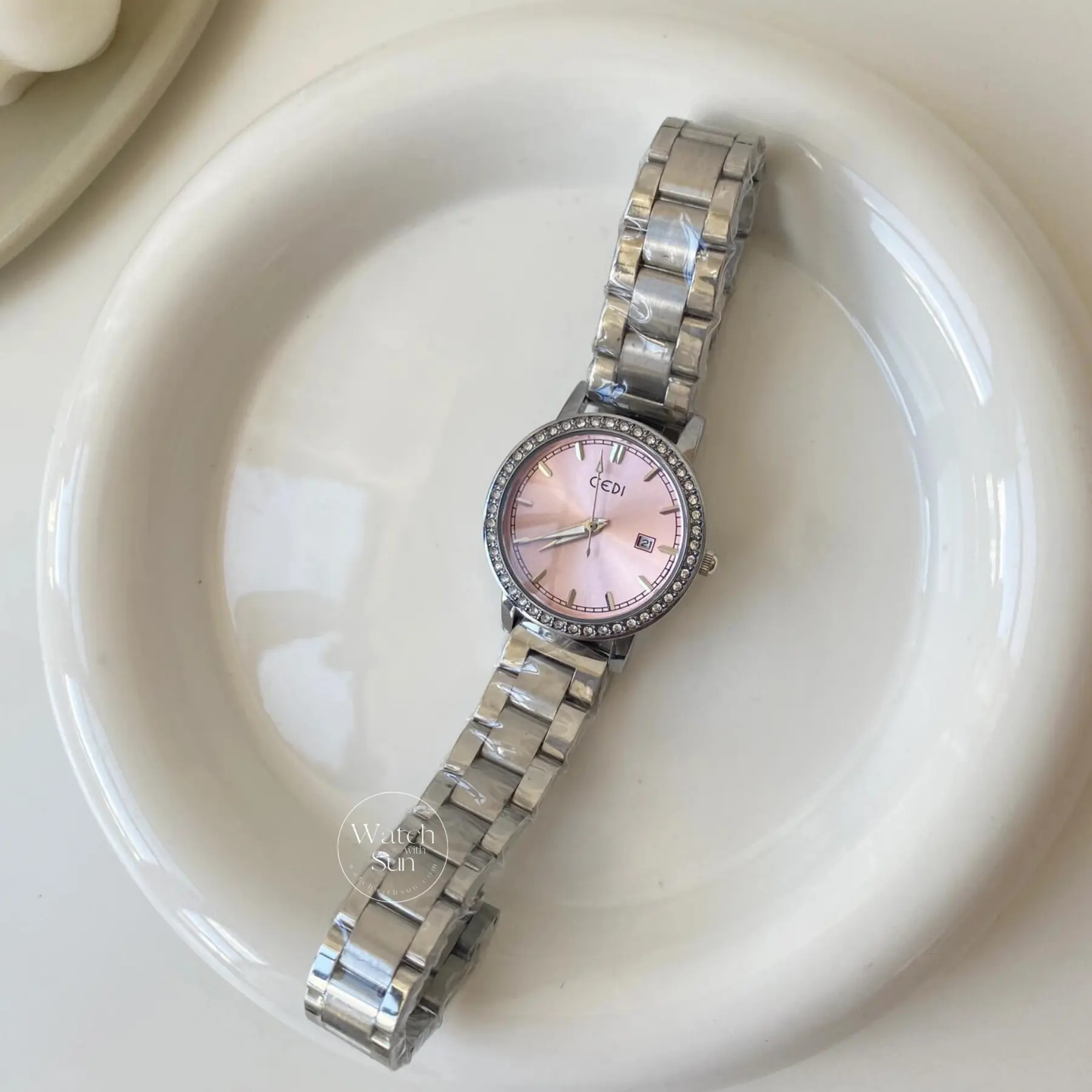 Minimalist Style Blue Round Leather Watch for Women