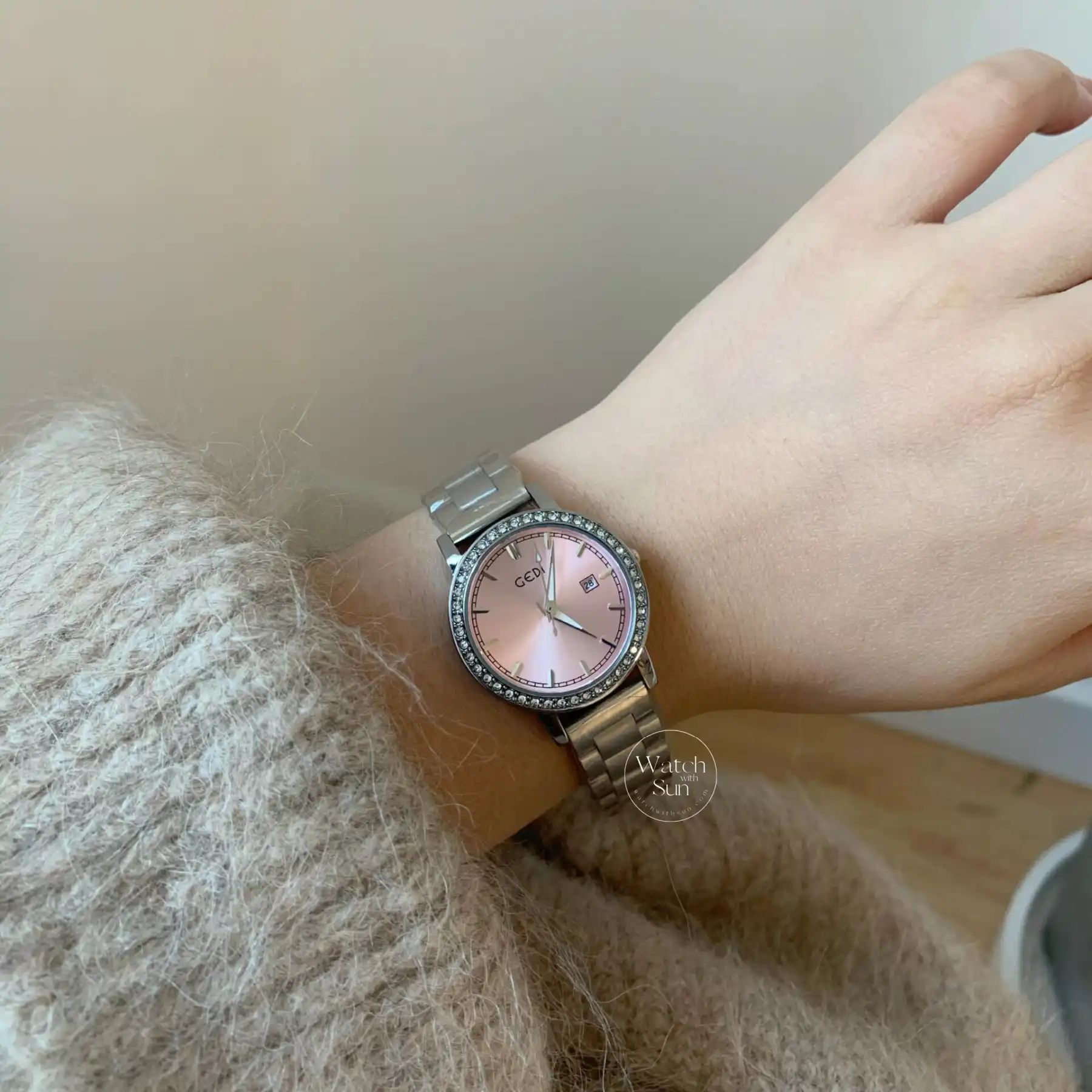 Minimalist Style Blue Round Leather Watch for Women