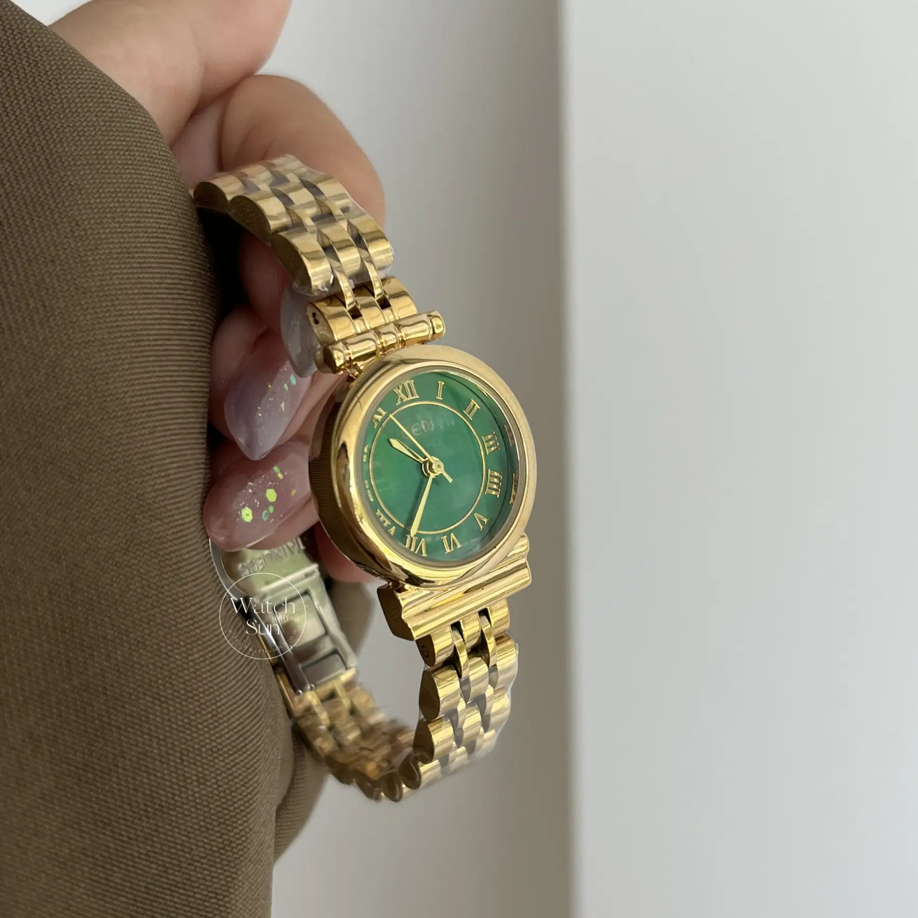 Women's Gold Watches Green Dial Minimalist Ladies Watches