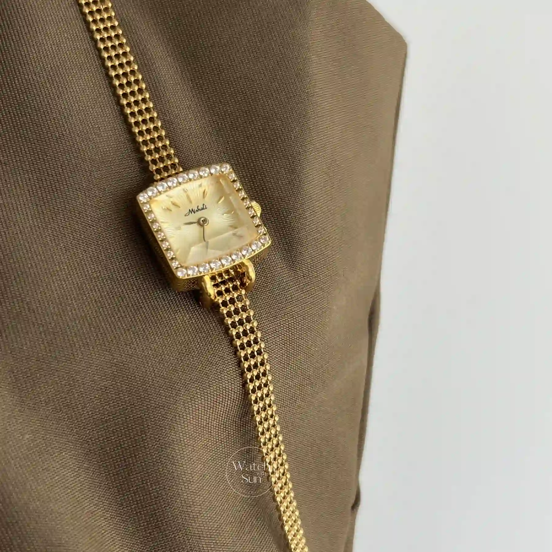Chic Style Gold Diamond Square Watch for Women