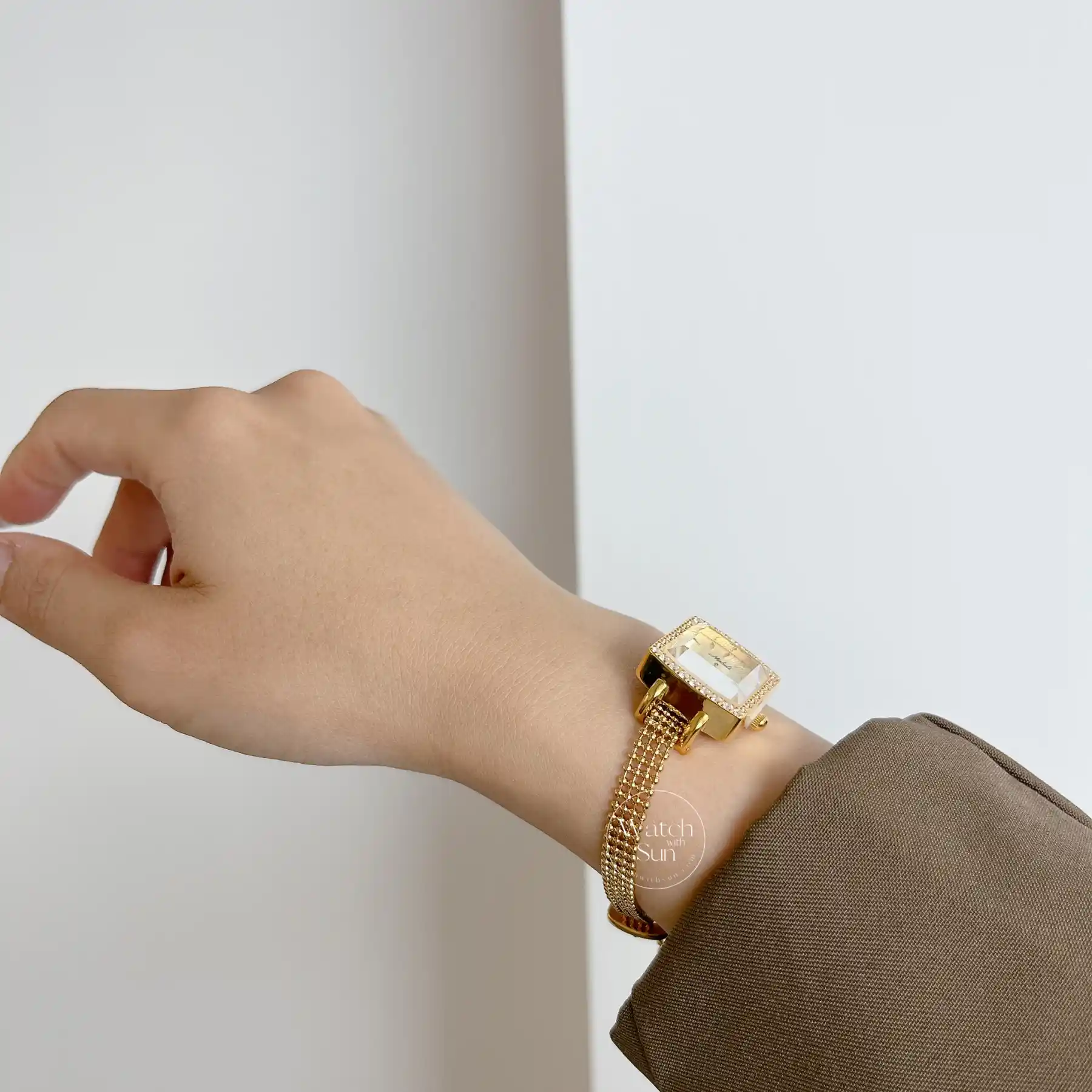 Chic Style Gold Diamond Square Watch for Women