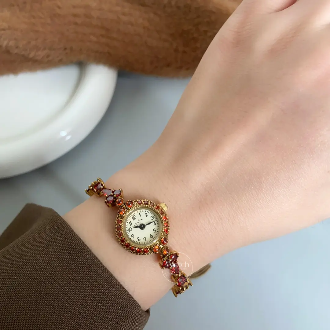 Vintage-inspired Red Crystal Bracelet Watch Thin Bracelet Elegant Ladies Watch