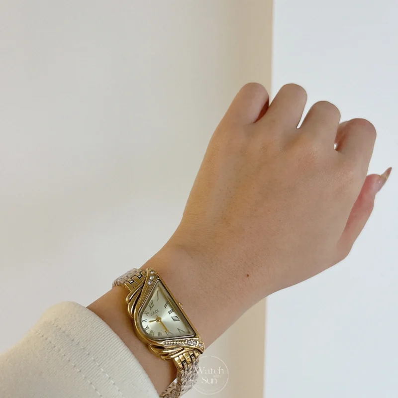 Harp-Inspired Crystal Accents Ladies Watch Vintage Style Gold Bracelet Watch for Women