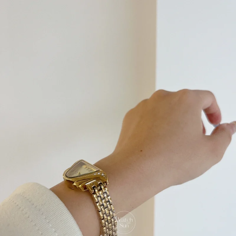 Harp-Inspired Crystal Accents Ladies Watch Vintage Style Gold Bracelet Watch for Women