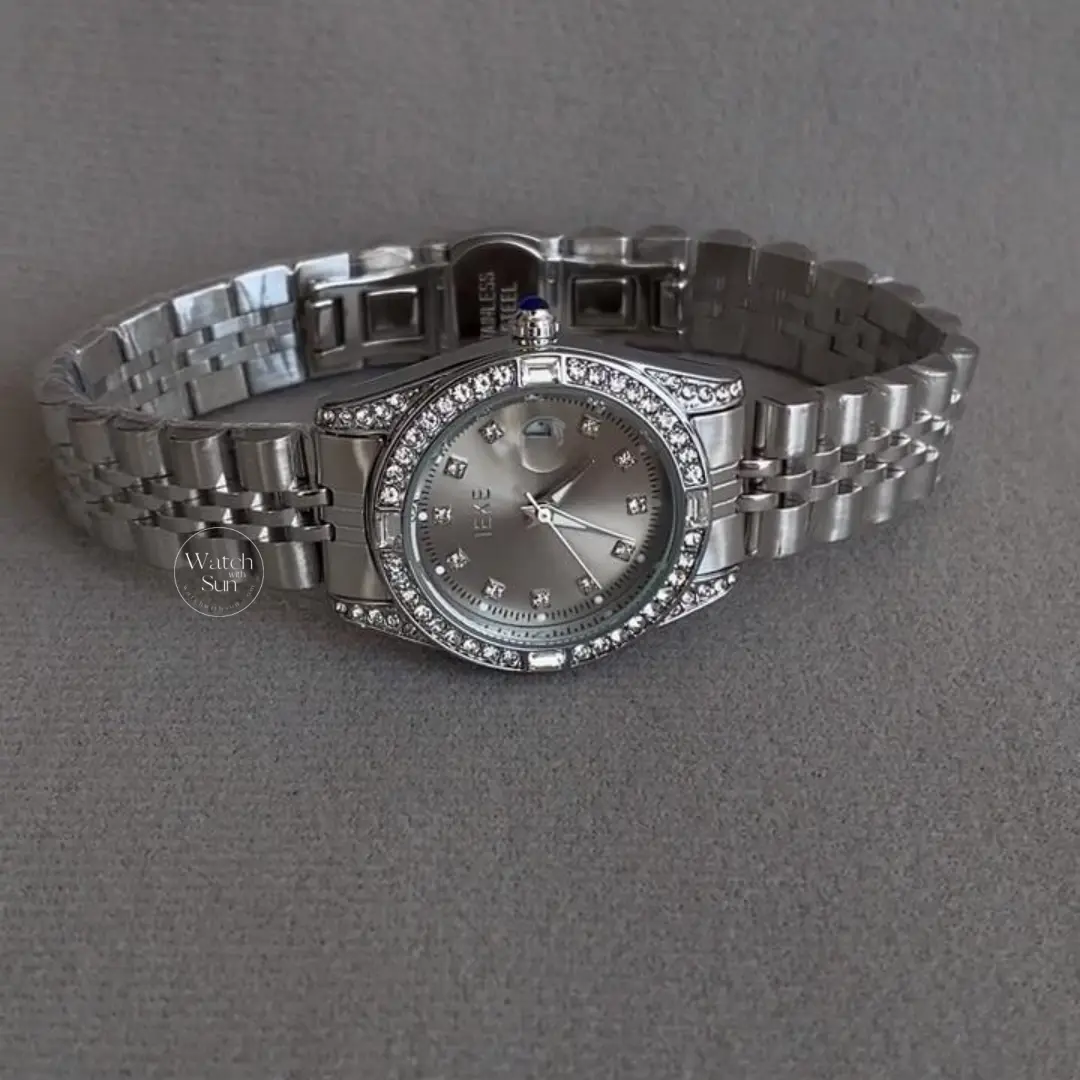 Elegant Women's Silver Watch Crystal Bezel Ladies' Silver Wrist Watch
