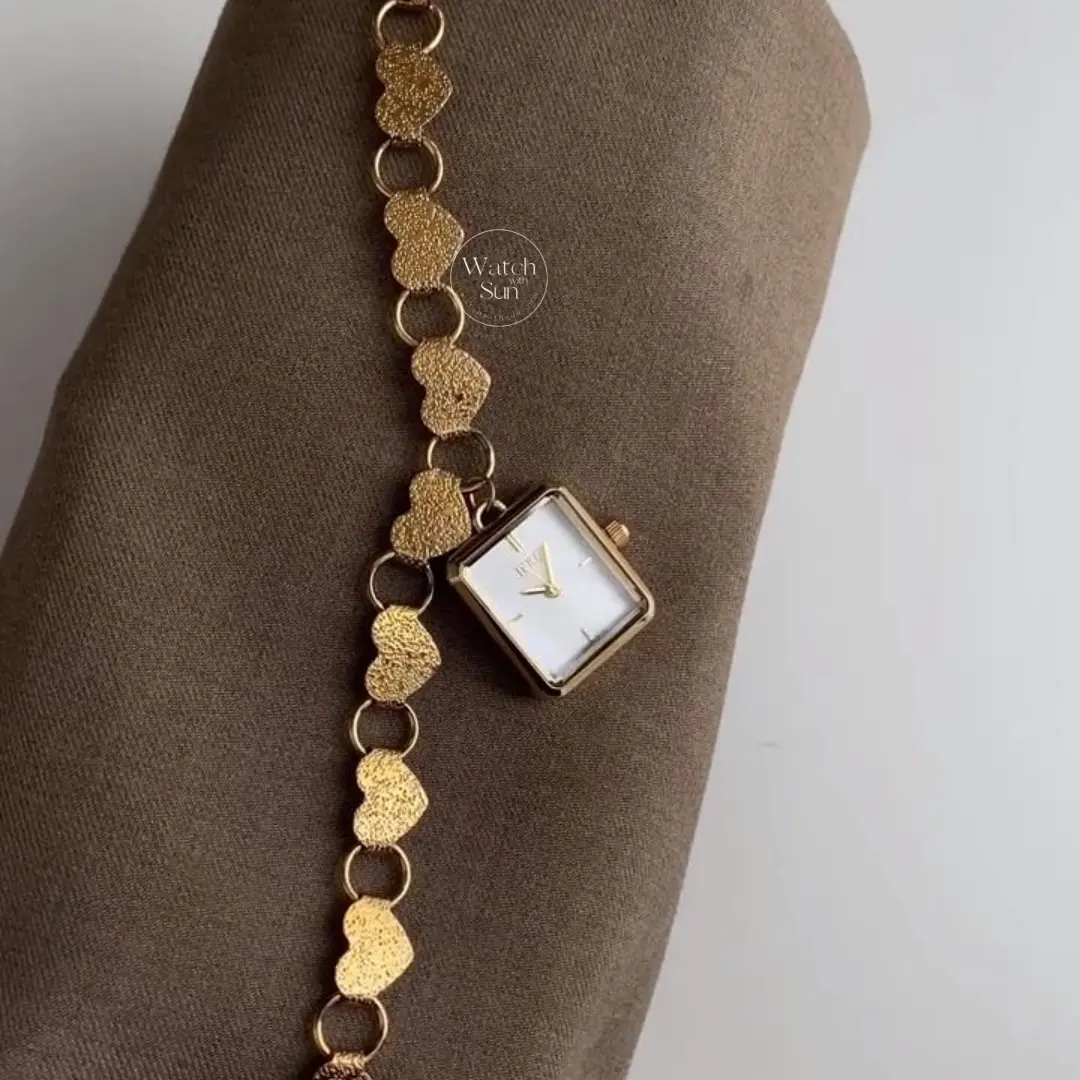 Chic Elegant Gold Heart-Link Charm Bracelet Watch for Women