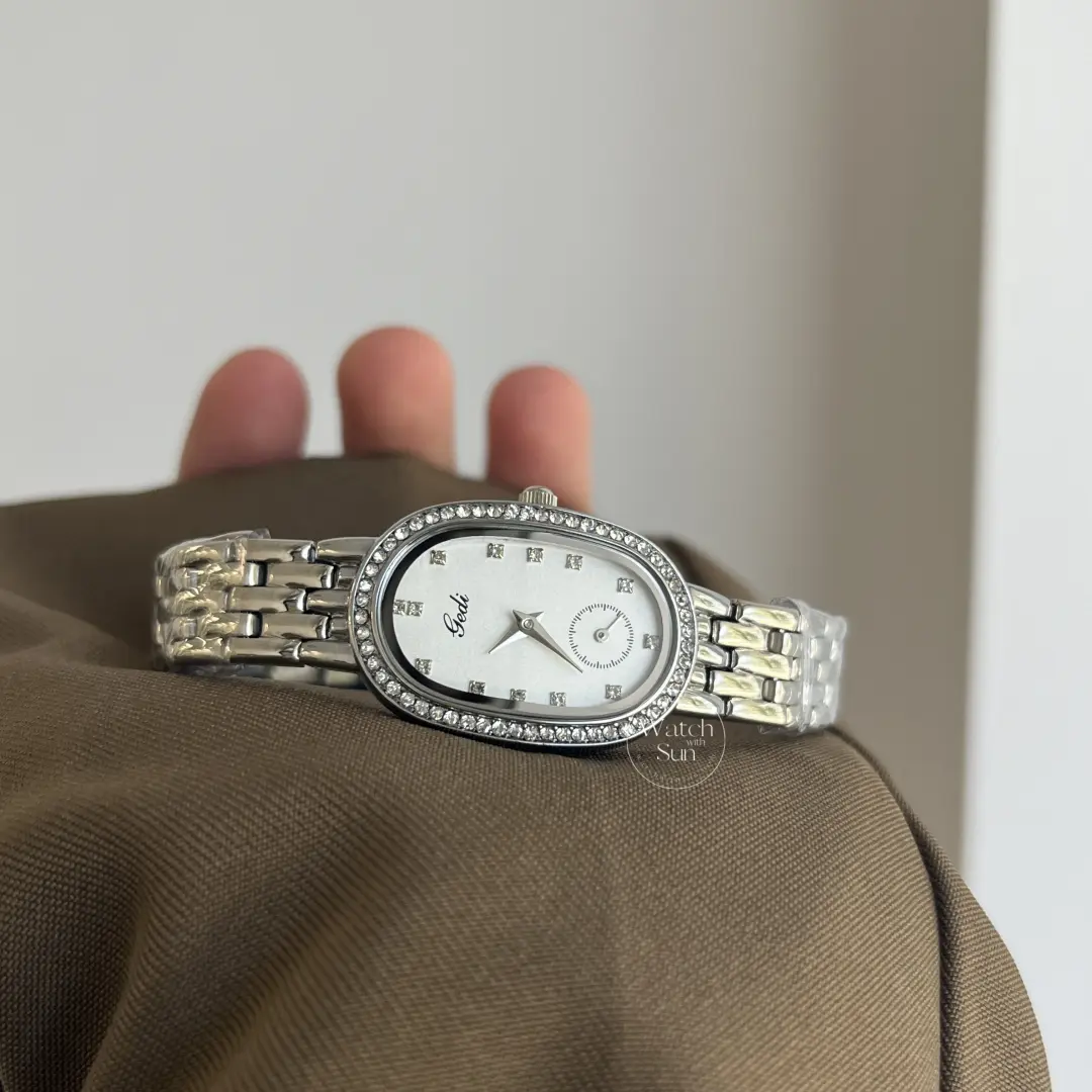 Dainty Oval Crystal Bezel Ladies Watch Slim Silver Bracelet Watch for Women