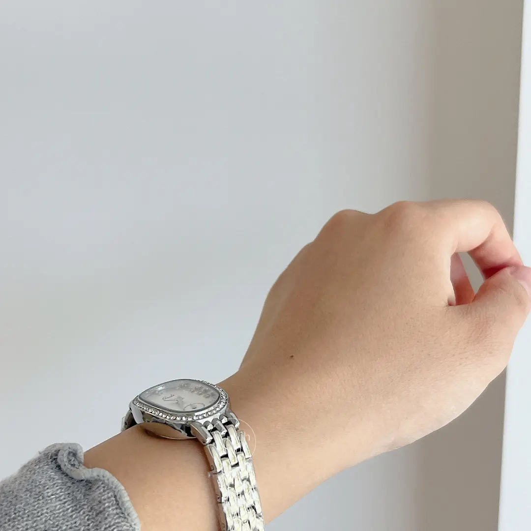 Dainty Oval Crystal Bezel Ladies Watch Slim Silver Bracelet Watch for Women