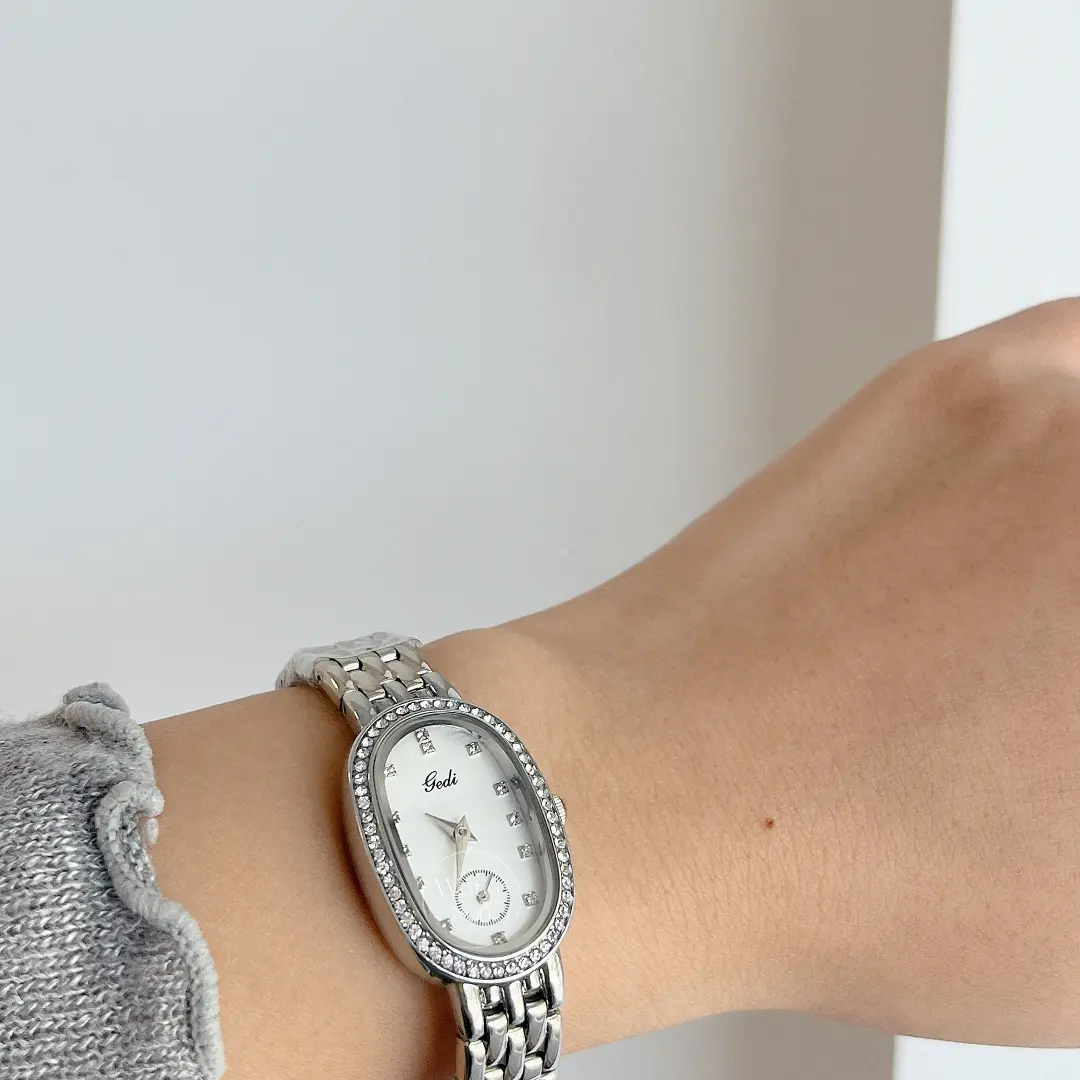 Dainty Oval Crystal Bezel Ladies Watch Slim Silver Bracelet Watch for Women