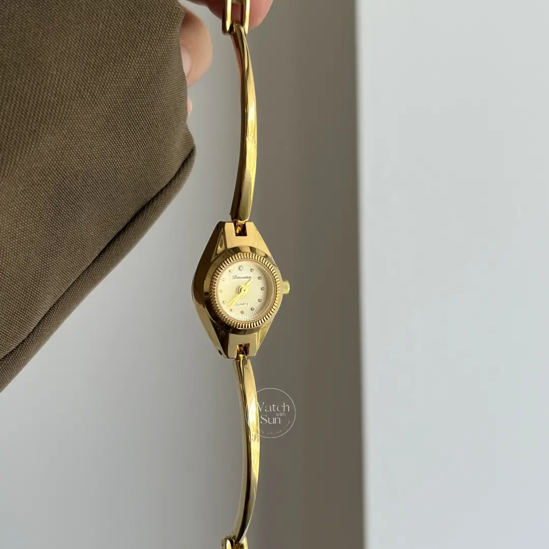 Vintage-Inspired Gold Bracelet Watch Small Face Watch for Women