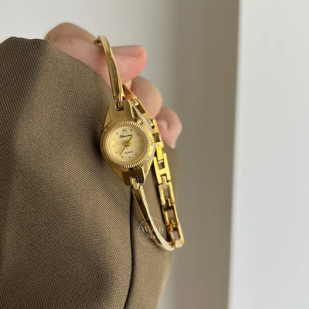 Vintage-Inspired Gold Bracelet Watch Small Face Watch for Women