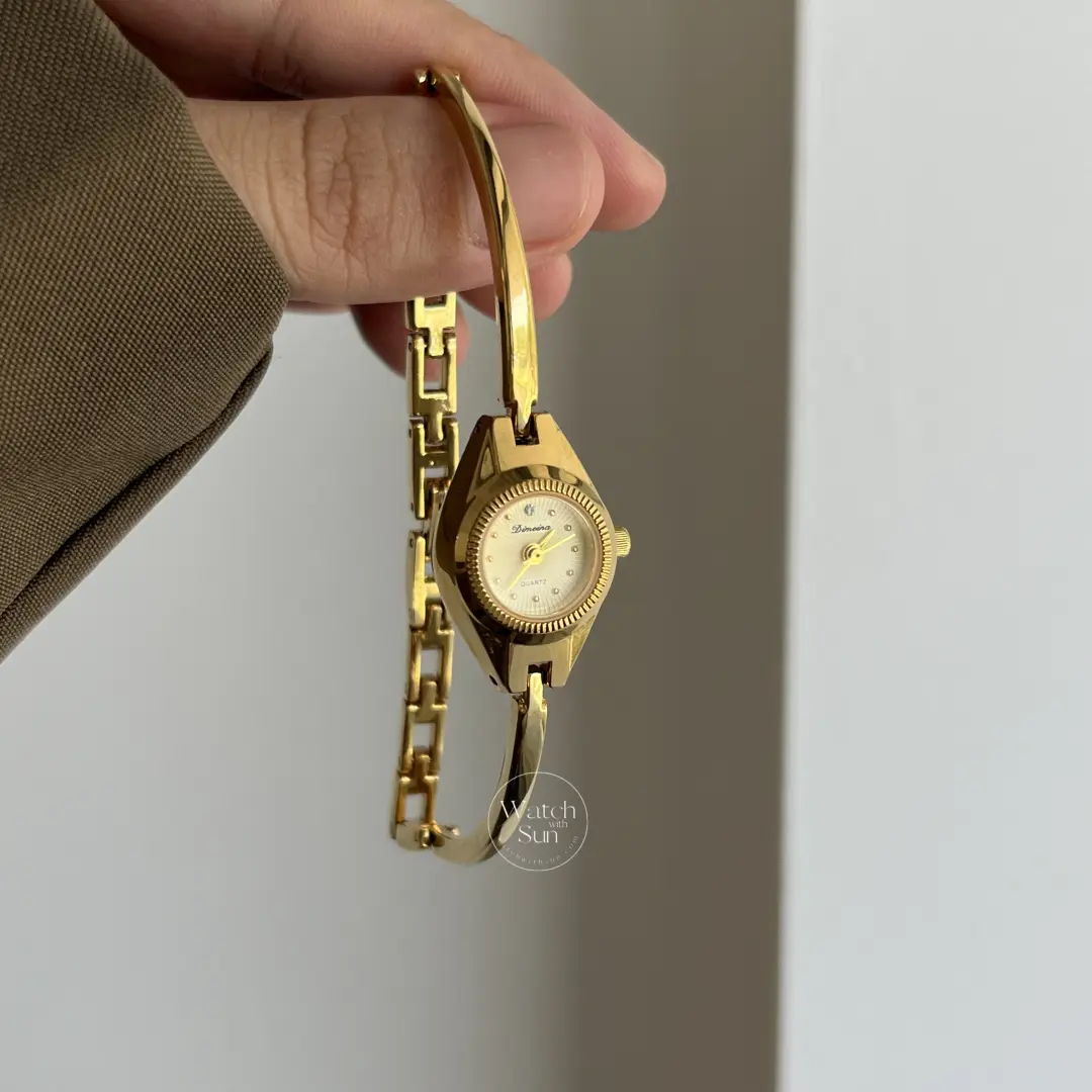 Vintage-Inspired Gold Bracelet Watch Small Face Watch for Women